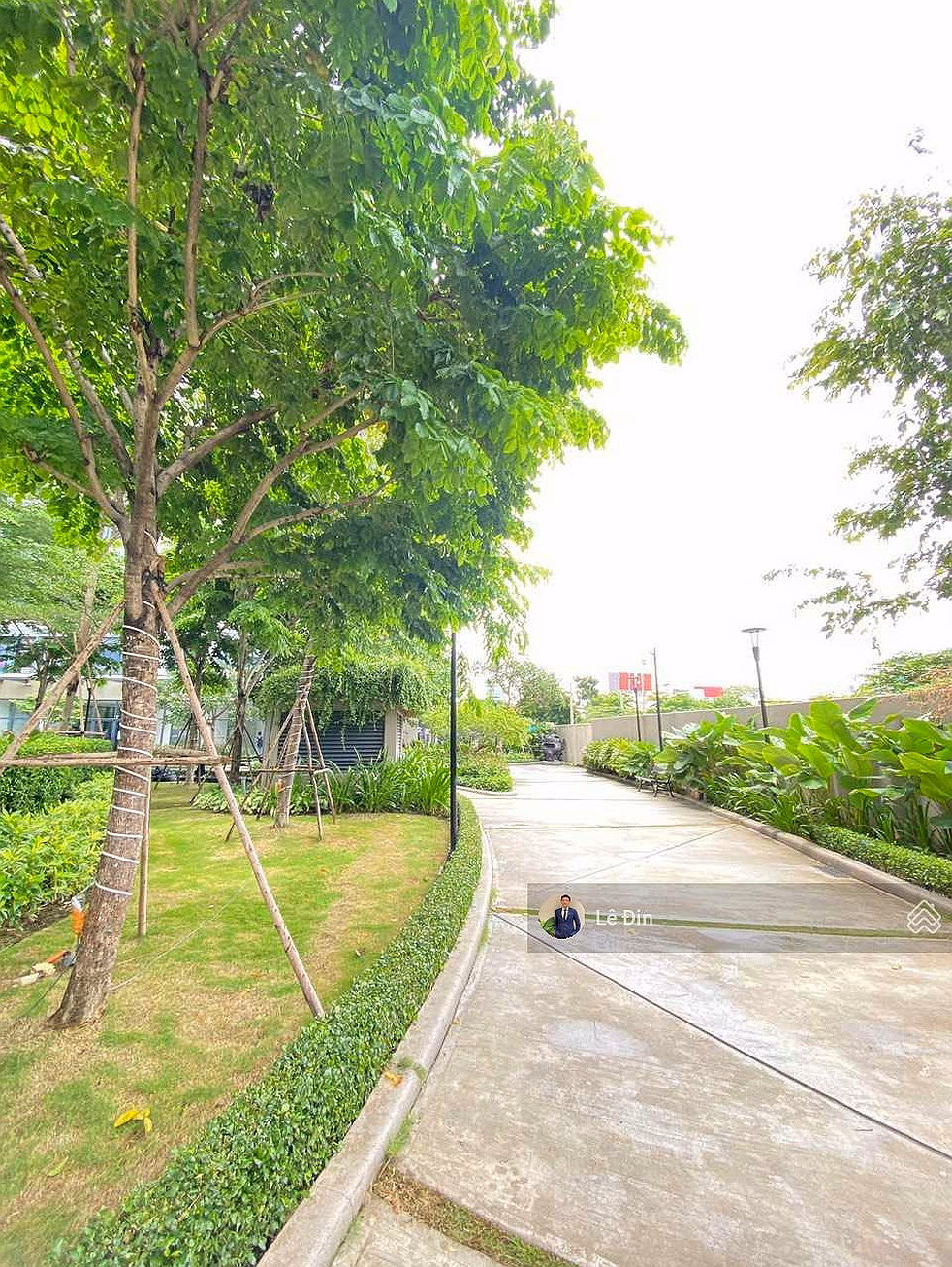 The owner lowered the price by another 5 million, 2 bedrooms Kingdom 101 floor with open view, fully furnished, just bring your suitcase and move in immediately