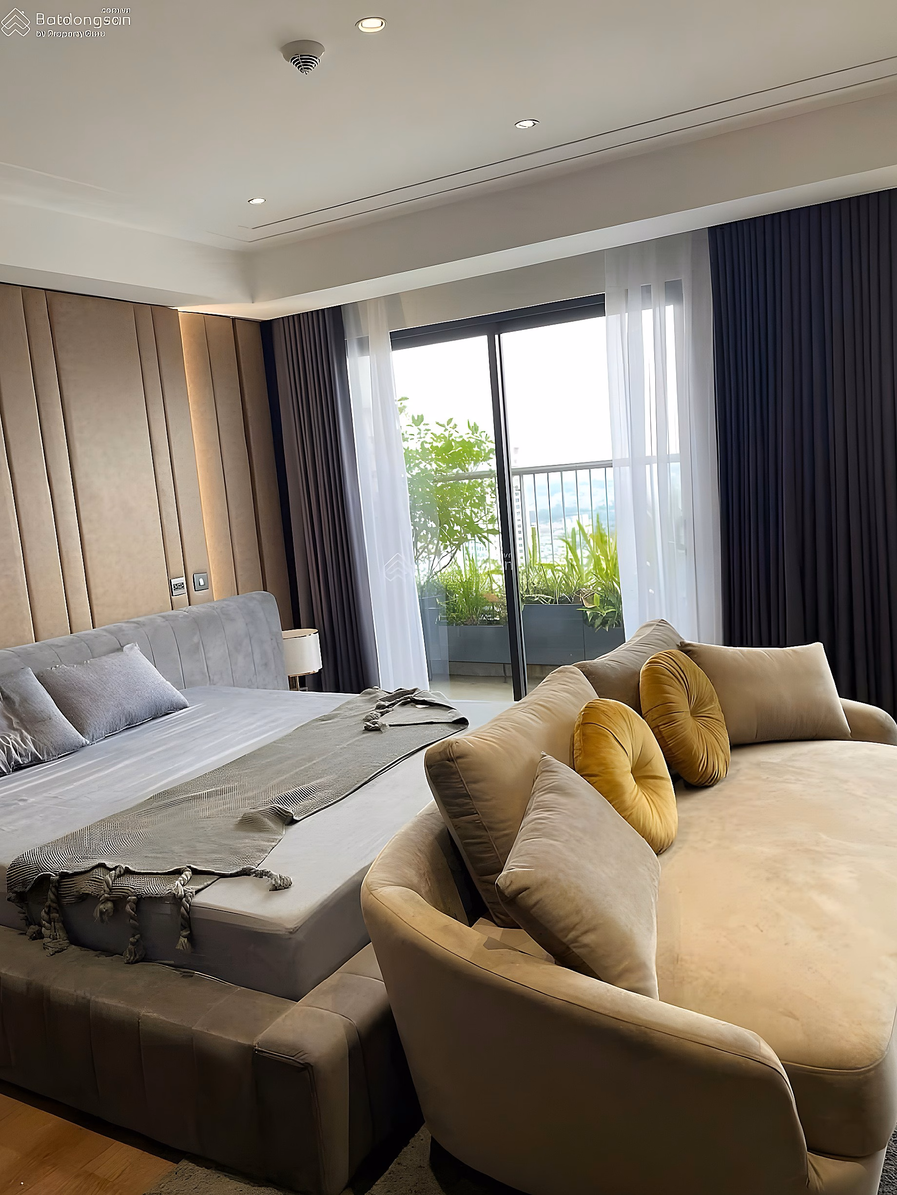 Urgent sale! Selling 3 bedrooms T&T 120 Dinh Cong, fully furnished, area: 100m2, price 8.3 billion, red book available
