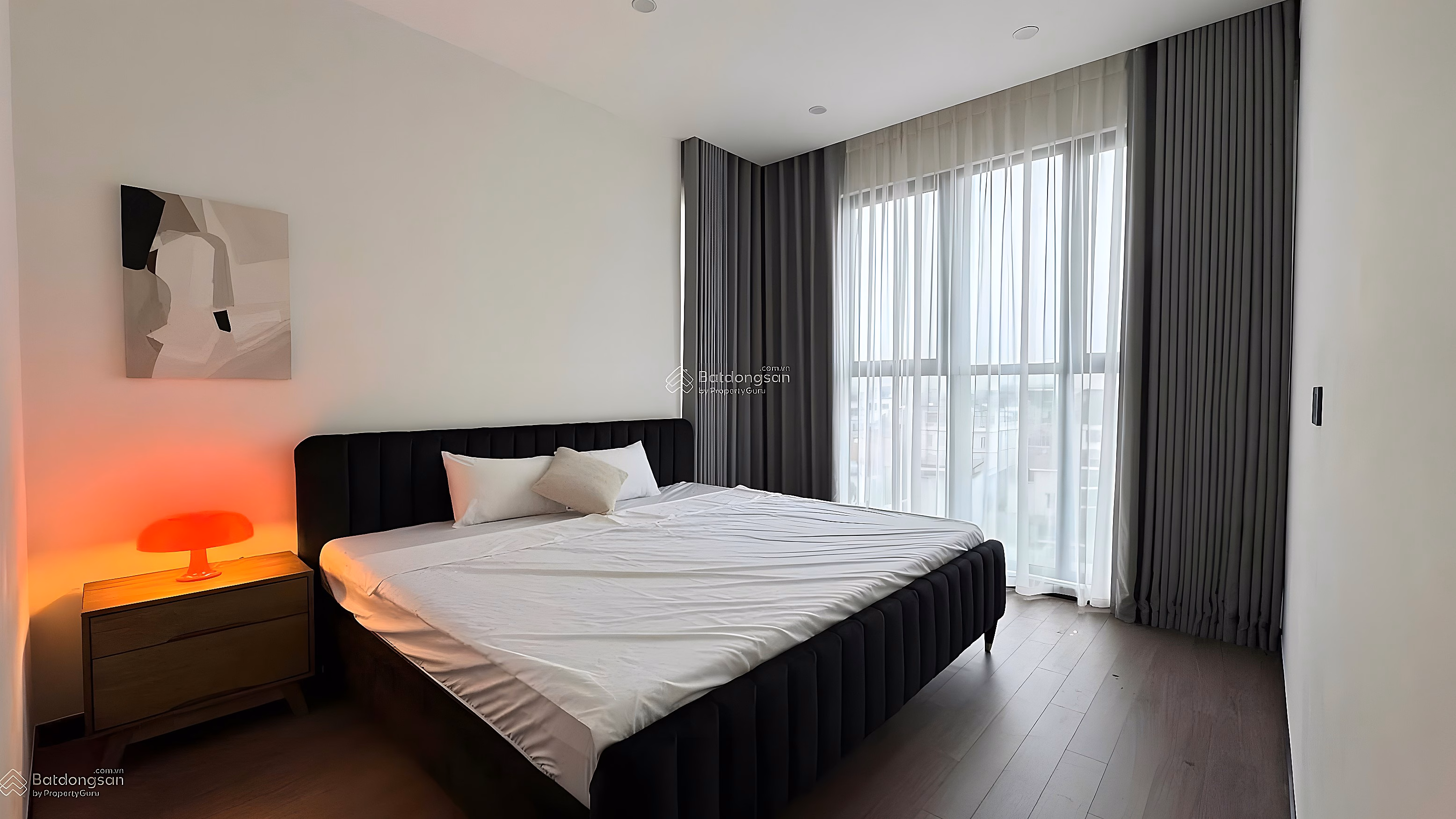 Urgent sale! Selling 3 bedrooms T&T 120 Dinh Cong, fully furnished, area: 100m2, price 8.3 billion, red book available