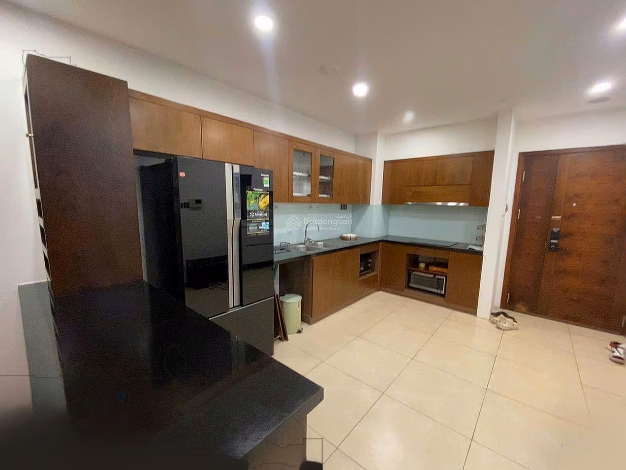 Beautiful apartment for rent in Diamond Flower Tower - Hoang Dao Thuy, 3 bedrooms fully furnished, only 21 million/month
