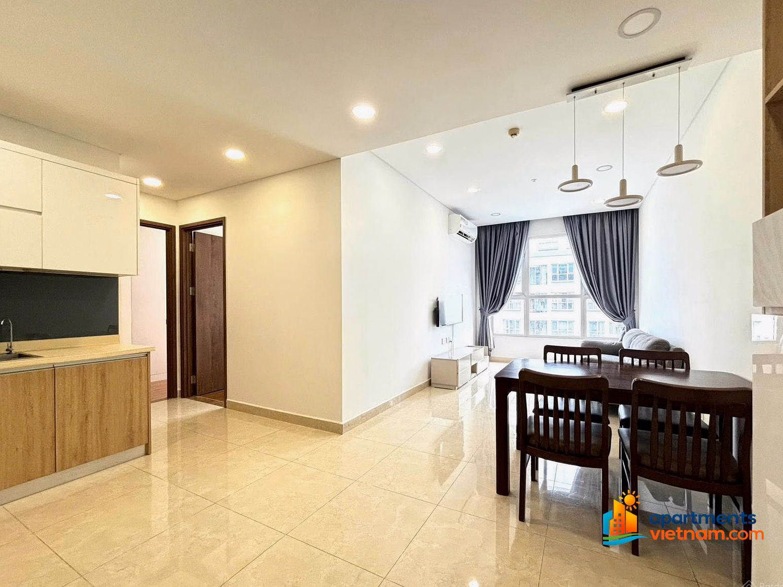 Selling The Golden Star apartment. Area: 70m2 2 bedrooms - 2 bathrooms, fully furnished. Price: 4.5 billion. Bank loan support