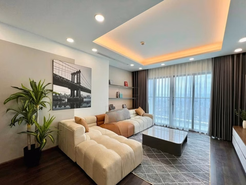 The owner needs to rent a 2-bedroom Sunshine Riverside apartment, fully furnished, priced at 11 million/month. There is a car slot
