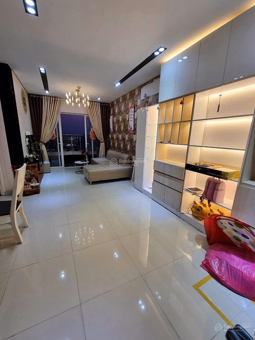 CC Dragon Hill 2 for rent, 10 million/month, 75m2, 2 bedrooms, 2 bathrooms, fully furnished, beautiful house Contact 0906 373 *** Anh