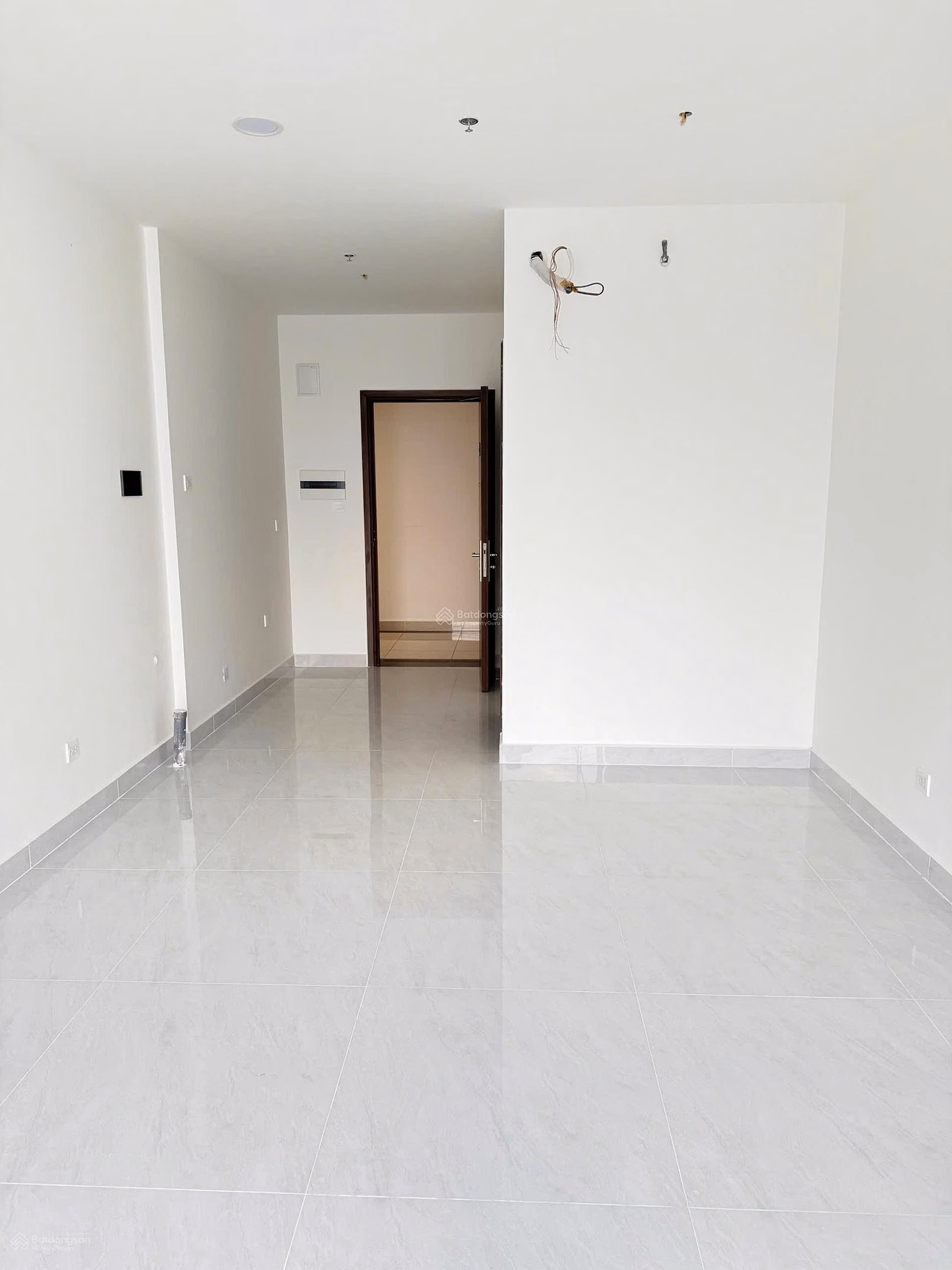 OT Sunrise Riverside apartment for sale, price 2.2 billion, 35m2, empty house, current investor status, for rent 7 - 8 million