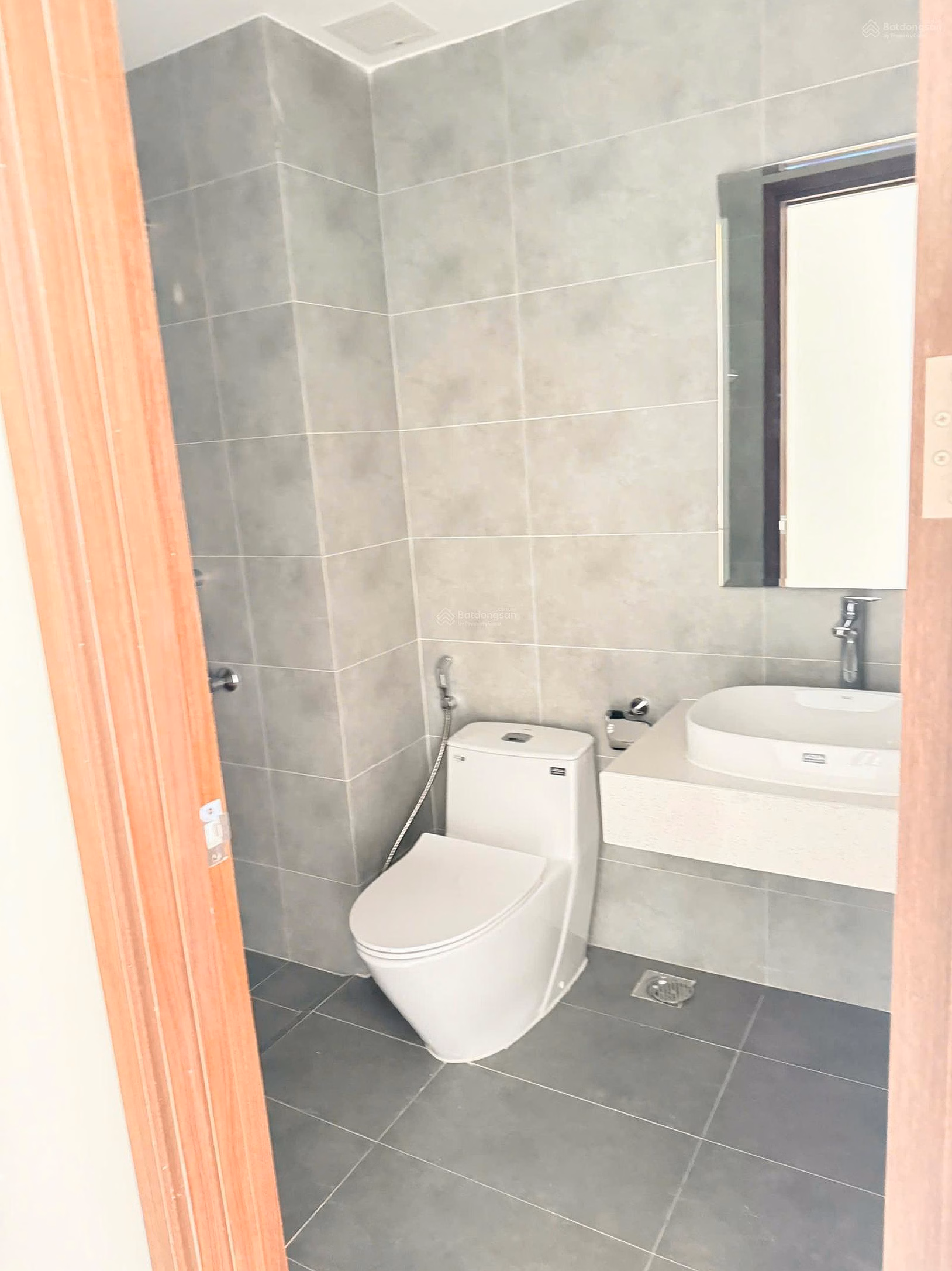 OT Sunrise Riverside apartment for sale, price 2.2 billion, 35m2, empty house, current investor status, for rent 7 - 8 million