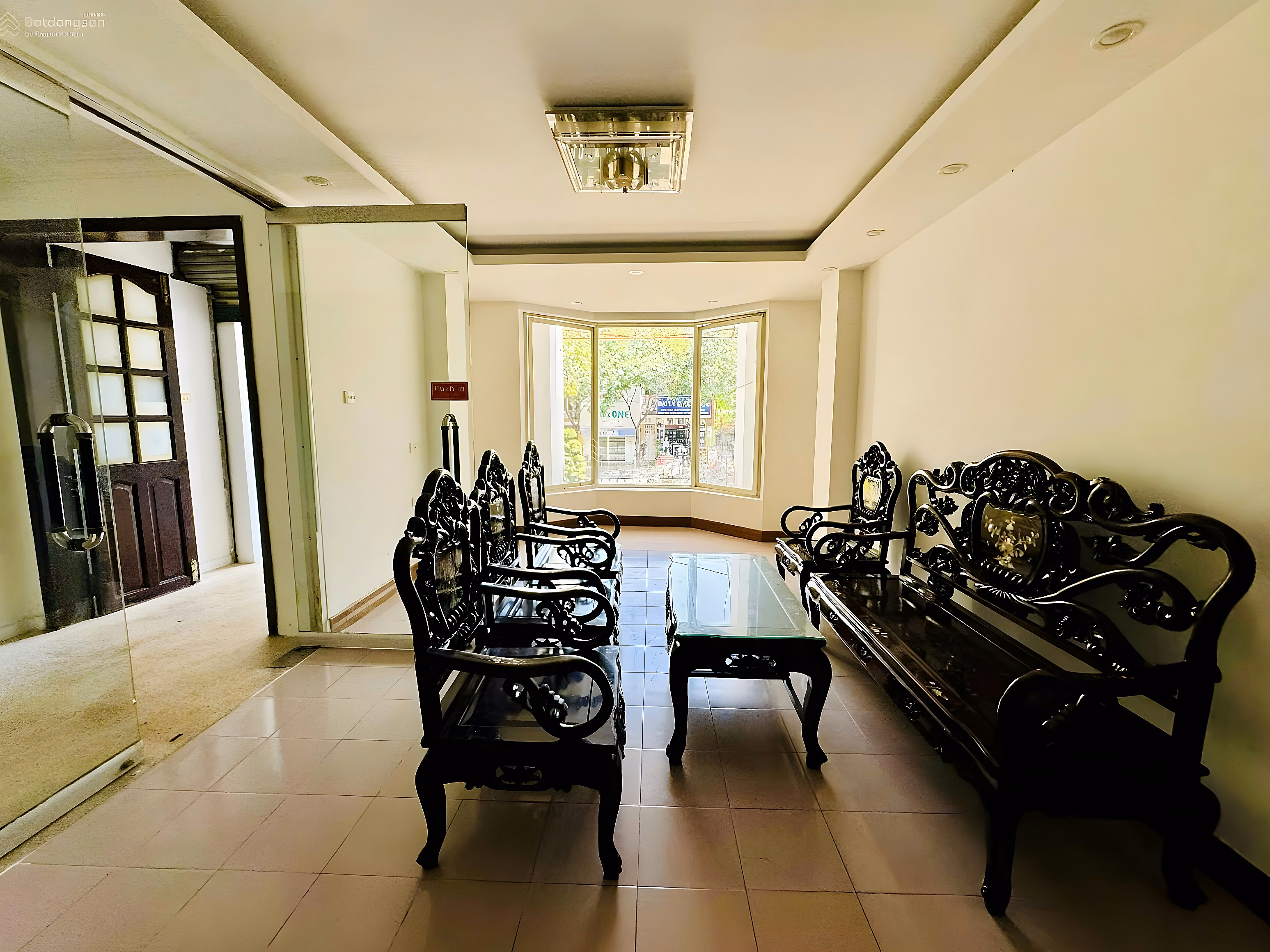 House for rent in front of Le Hong Phong near intersection 5, VT, 5 floors, 7 bedrooms, price 40 million, TL