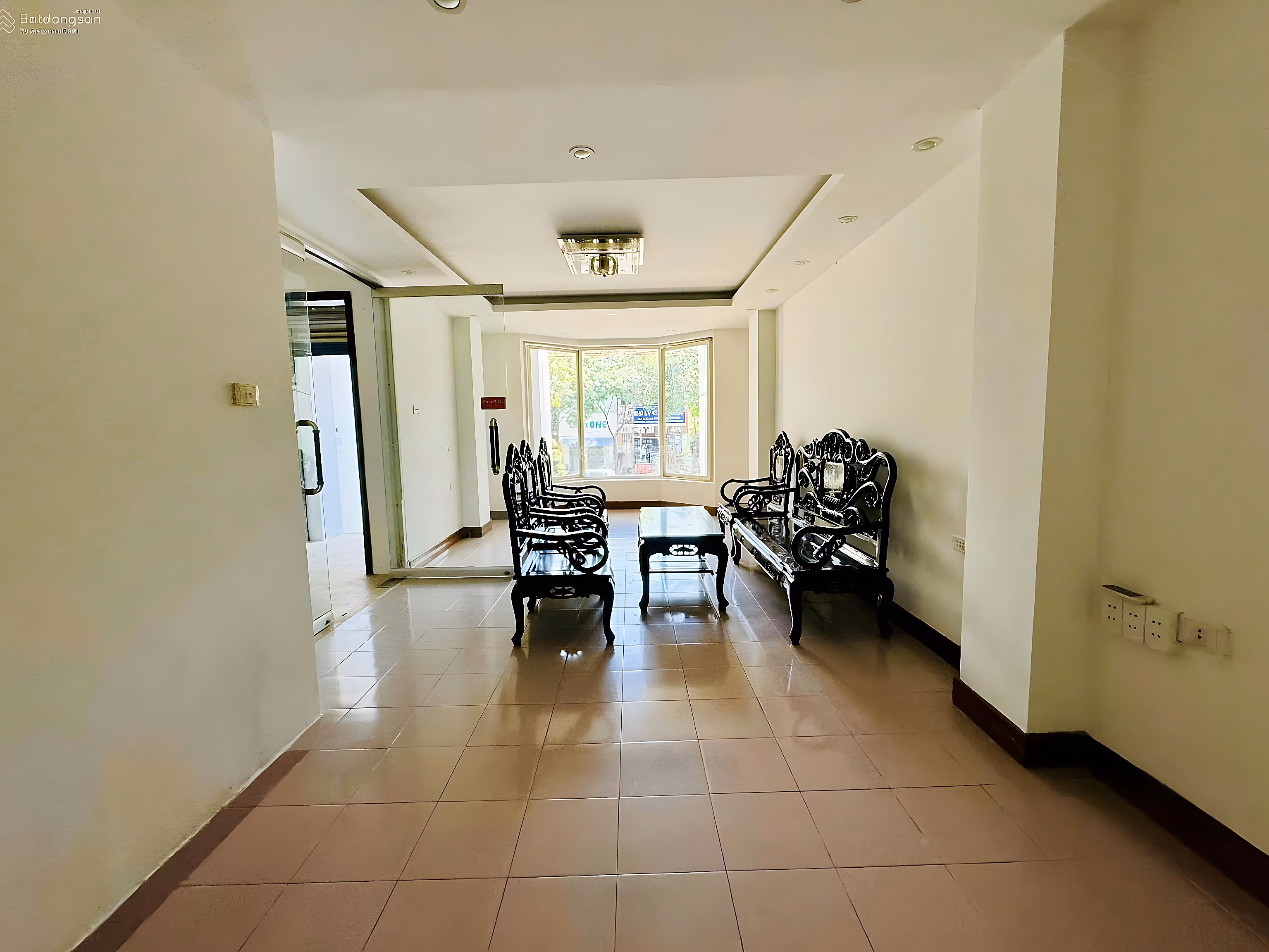 House for rent in front of Le Hong Phong near intersection 5, VT, 5 floors, 7 bedrooms, price 40 million, TL
