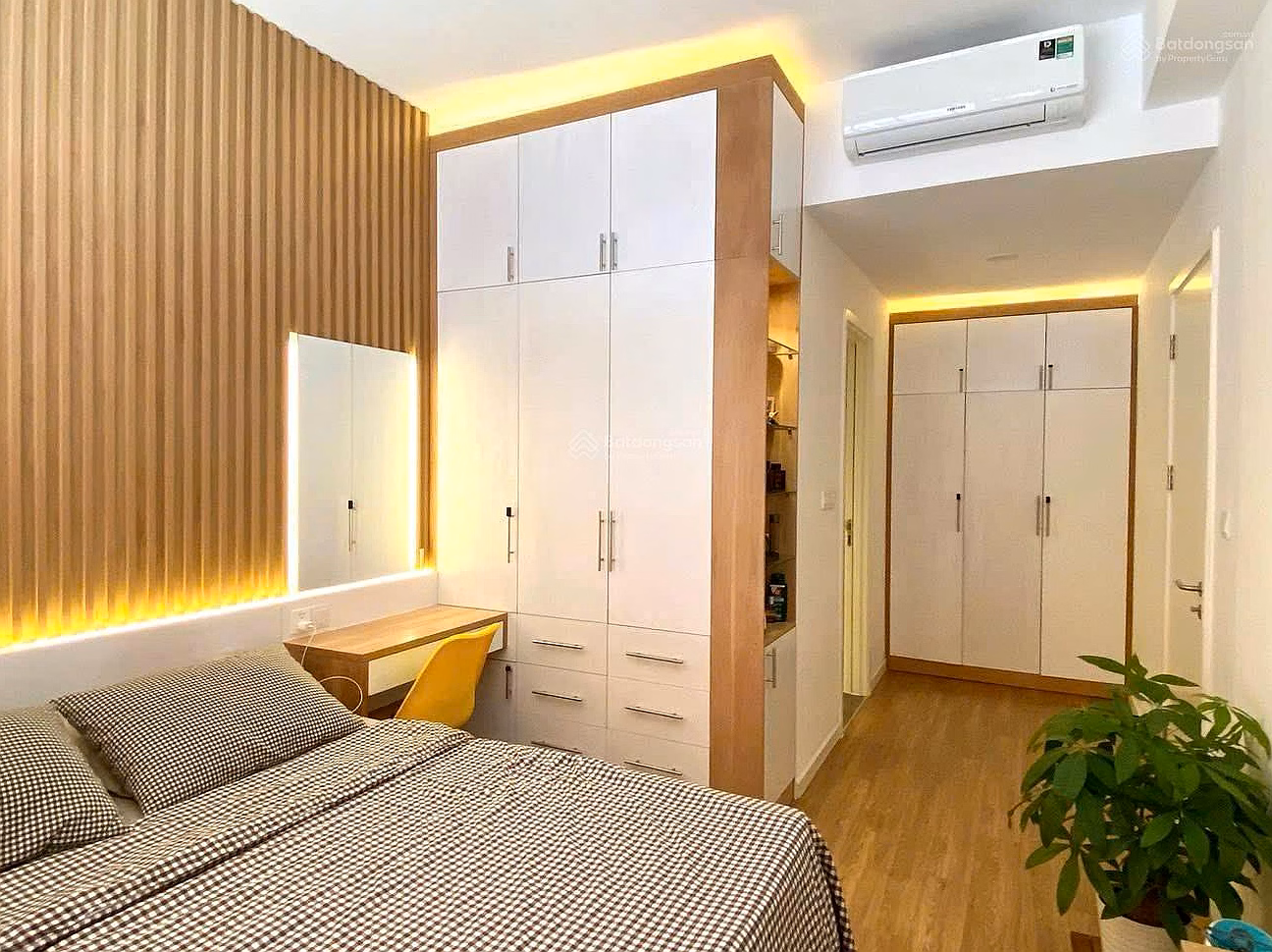 Thuy specializes in shopping carts for Masteri 1-bedroom, 2-bedroom apartments - luxury interiors, cheap prices, details below