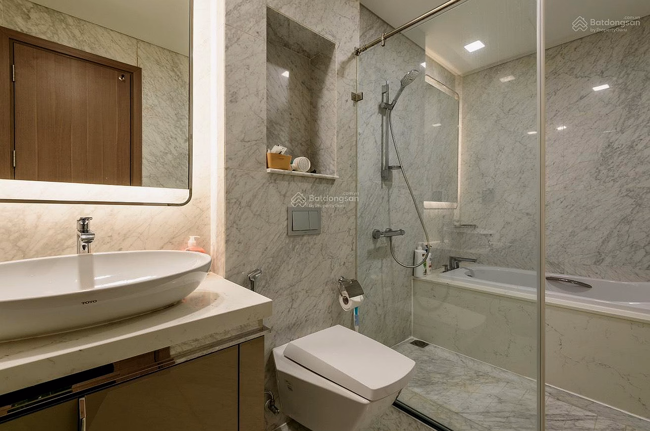 Vinhomes 3-bedroom apartment for rent at The Landmark 81, Price 40 million/month, area 109m2, fully furnished***