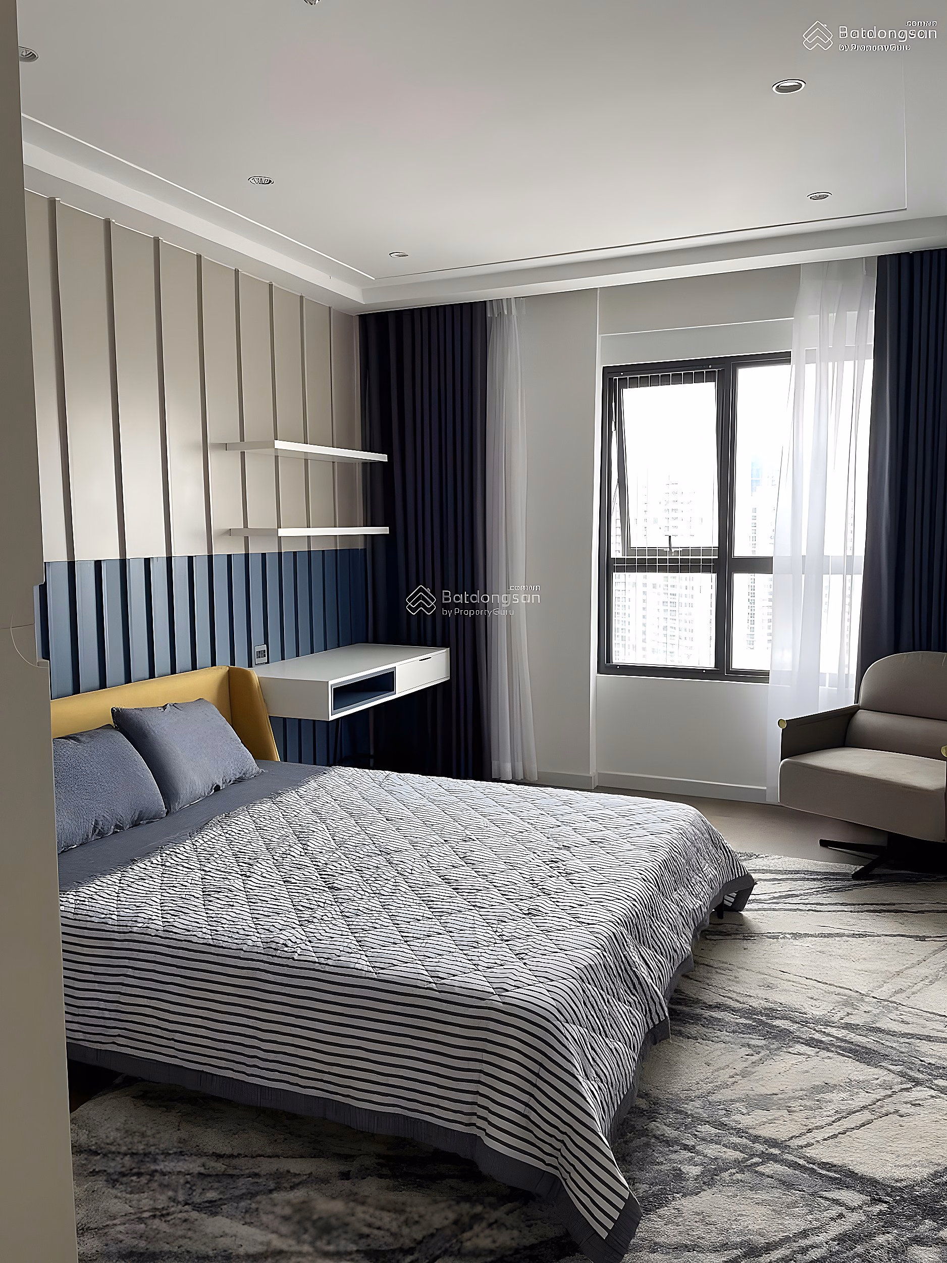 Apartment for rent urgently 133m2, 4 bedrooms, 3 bathrooms fully furnished Ngoai Giao Doan Building N01T1***