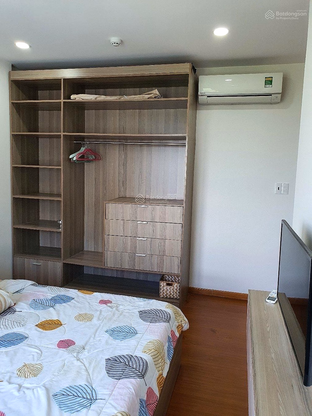 Apartment for sale on the corner of 72m2 at Orchid Park, with furniture included Nguyen Luong Bang, Nha Be, 3 billion