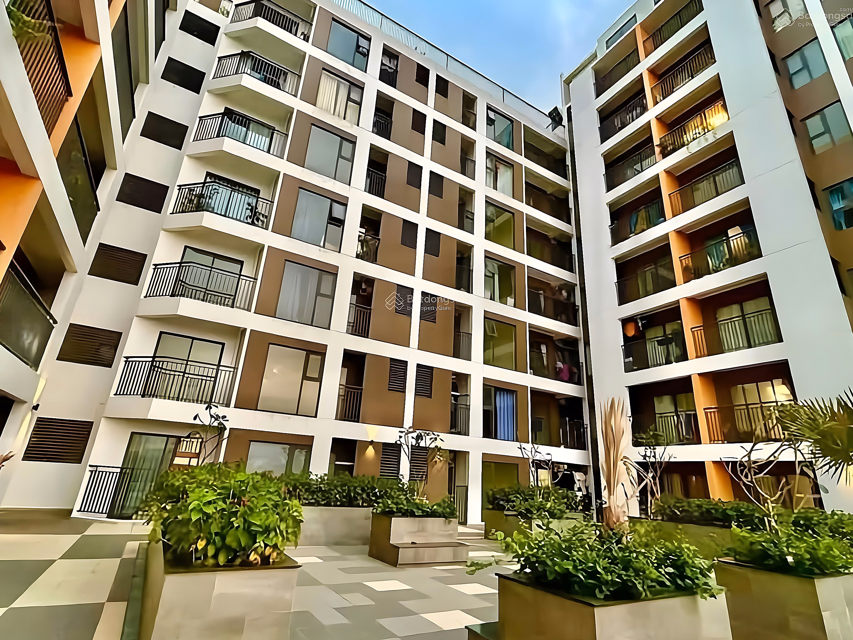 Why is Thu Thiem Greenhouse apartment said to be the cheapest in District 2 and an ideal place to settle for low-income people?