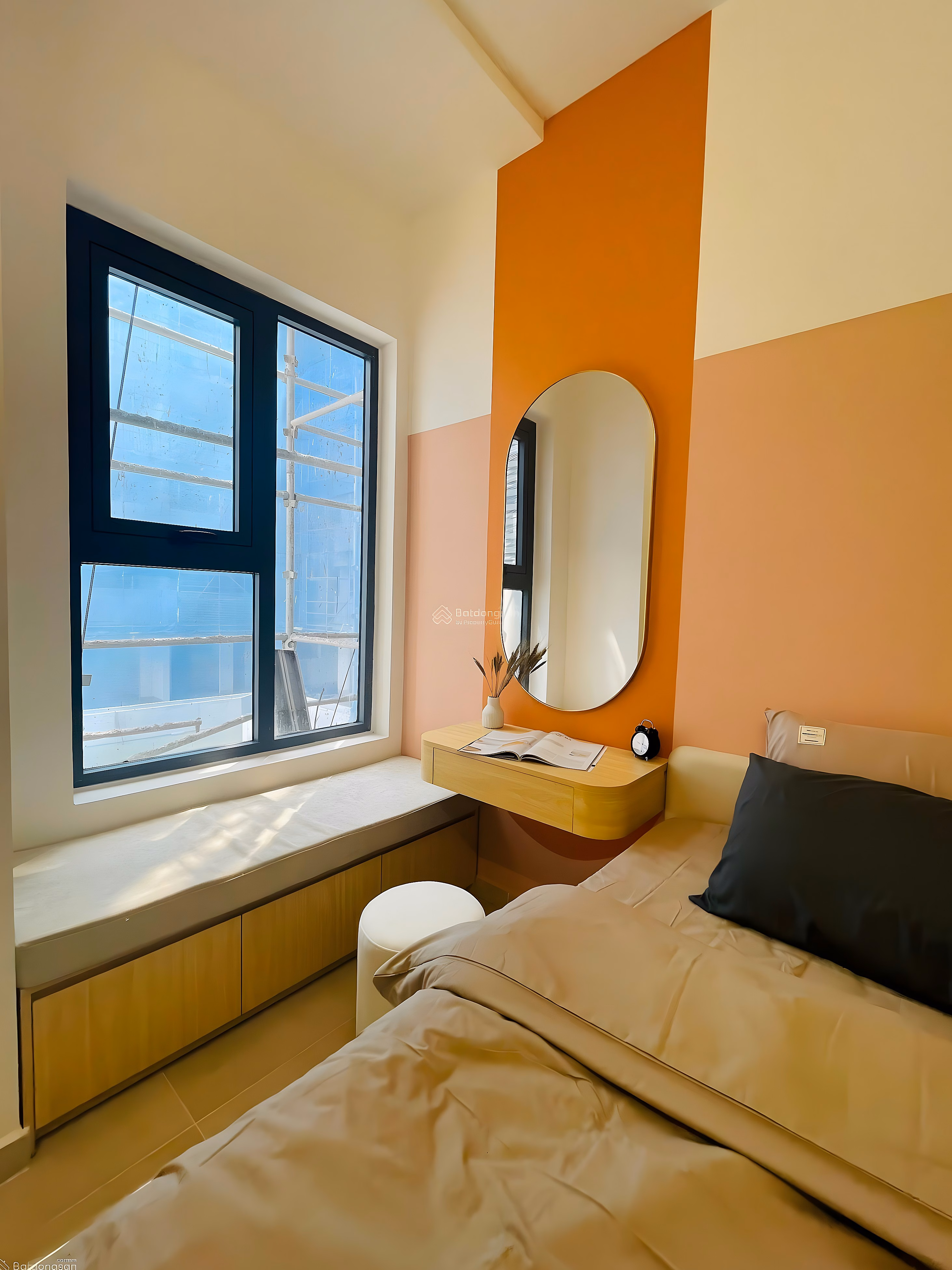 Why is Thu Thiem Greenhouse apartment said to be the cheapest in District 2 and an ideal place to settle for low-income people?