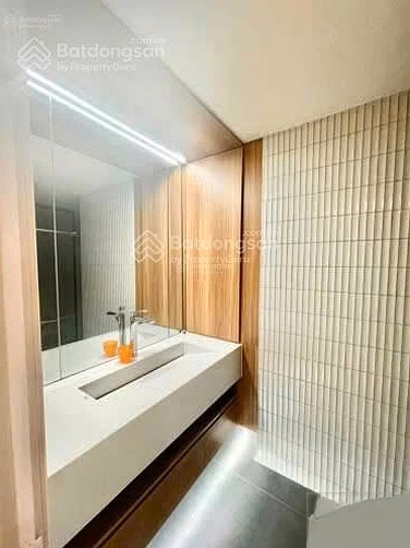 Gold Tower 275 Nguyen Trai 141m² 3 bedrooms 2 bathrooms price 13 billion - fully furnished BC Southeast
