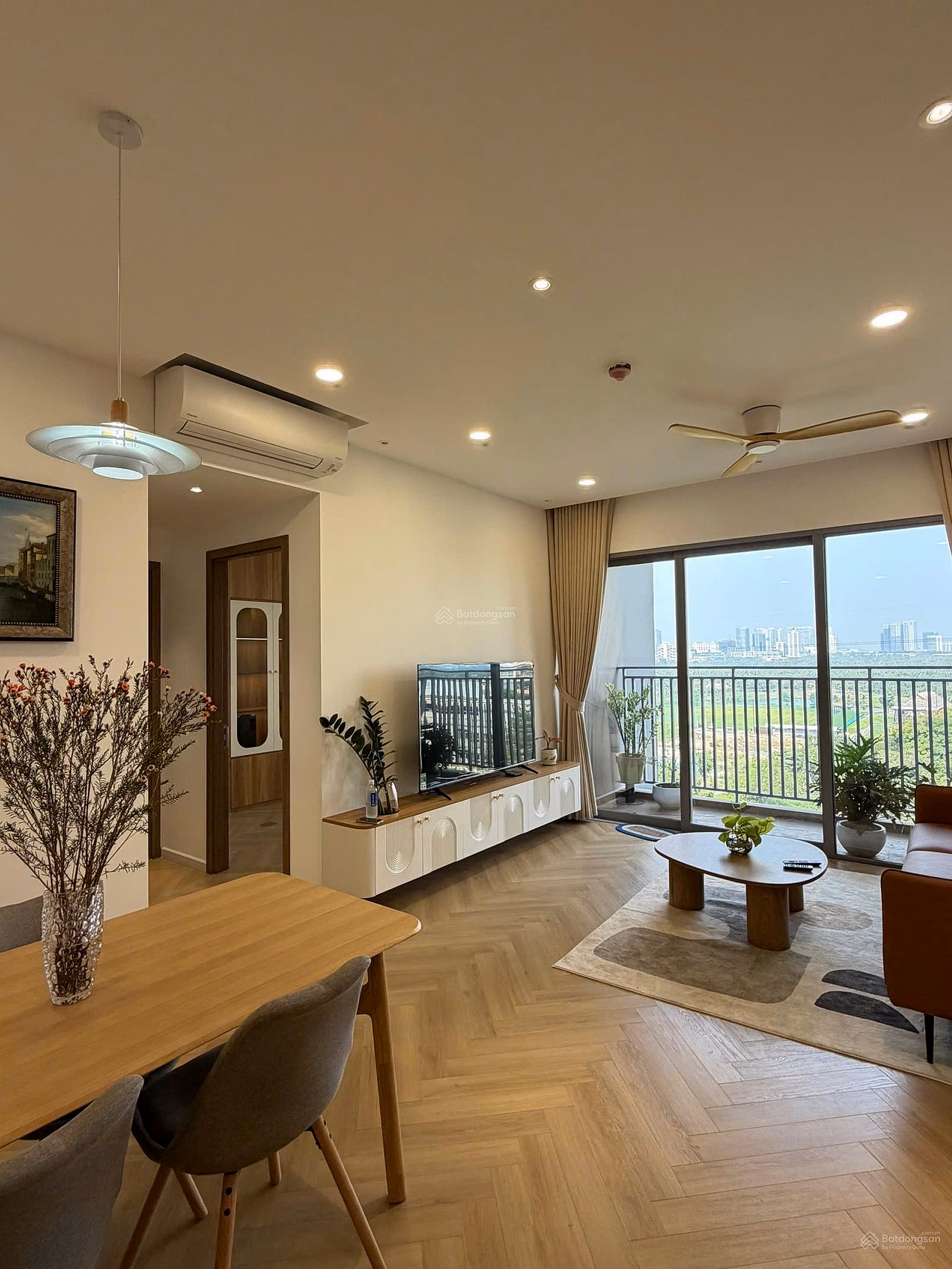 25 million/month for apartment 105m2, 3 bedrooms, 2 bathrooms, fully furnished at Celesta Rise, contact 0987 656 ***