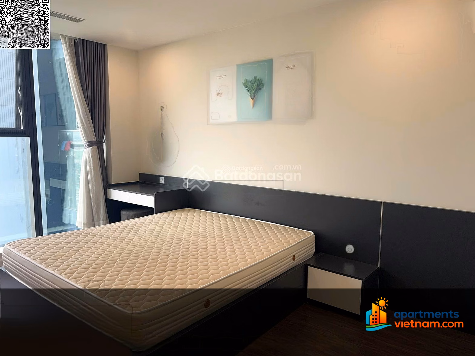 Fully furnished 3-bedroom apartment for rent with beautiful Red River view at Sunshine City project, Dong Ngac***