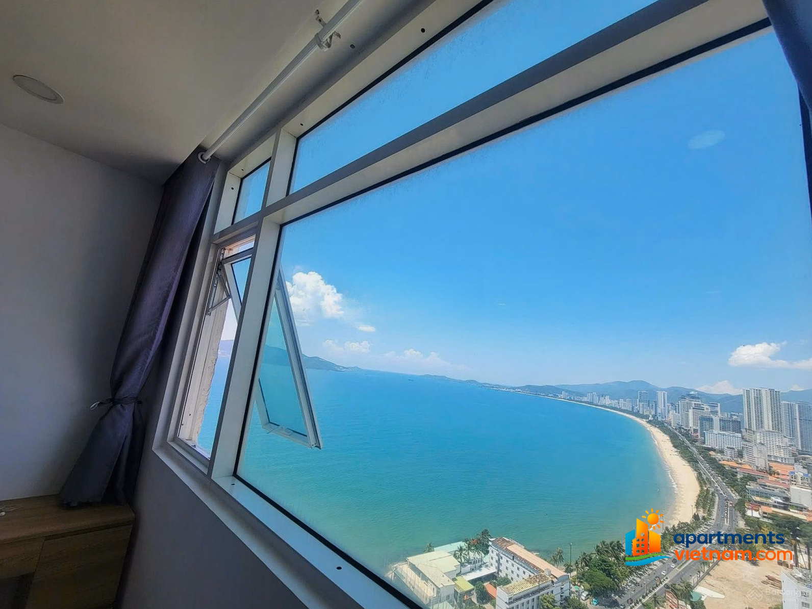 Quick sale of a view of Southeast coastal street, new furniture in Muong Thanh 04 Tran Phu