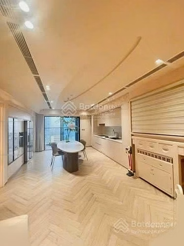 Apartment for sale at 88 Lang Ha (139m2, 3 bedrooms, 3 bathrooms, price 15 billion)