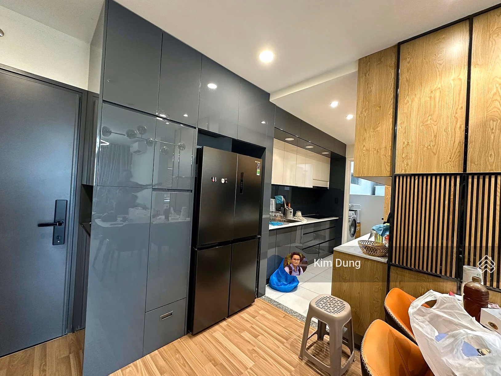 Selling Diamond Riverside apartment for 3.1 billion 2 bedrooms, 2 bathrooms, high-end design at Vo Van Kiet, District 8, HCM