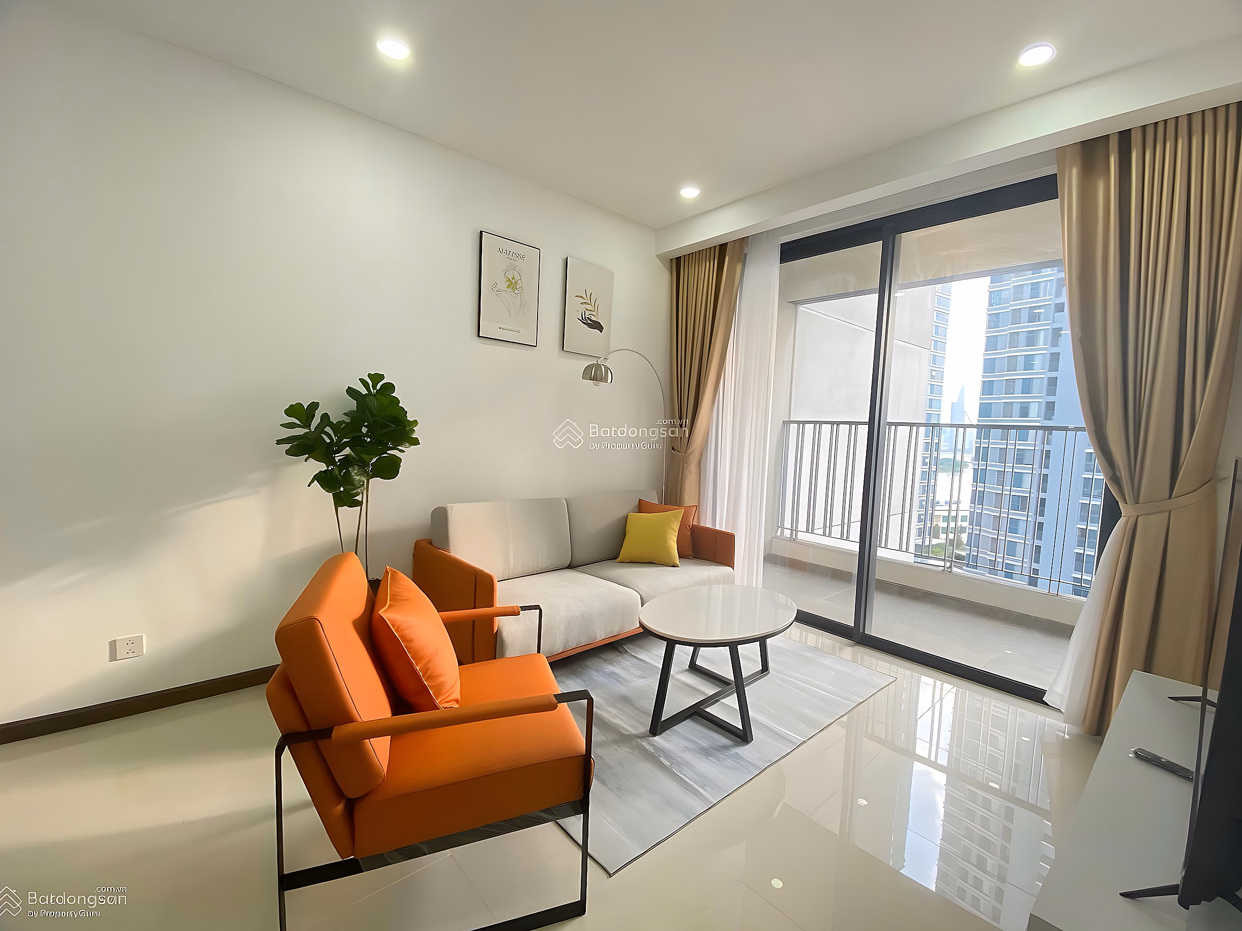 Opal Saigon Pearl apartment for rent, 2 bedrooms, high floor, basic furniture, price only 22 million/month