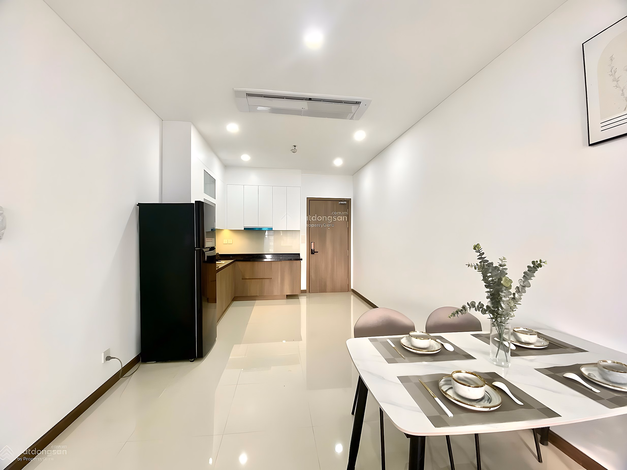 Opal Saigon Pearl apartment for rent, 2 bedrooms, high floor, basic furniture, price only 22 million/month