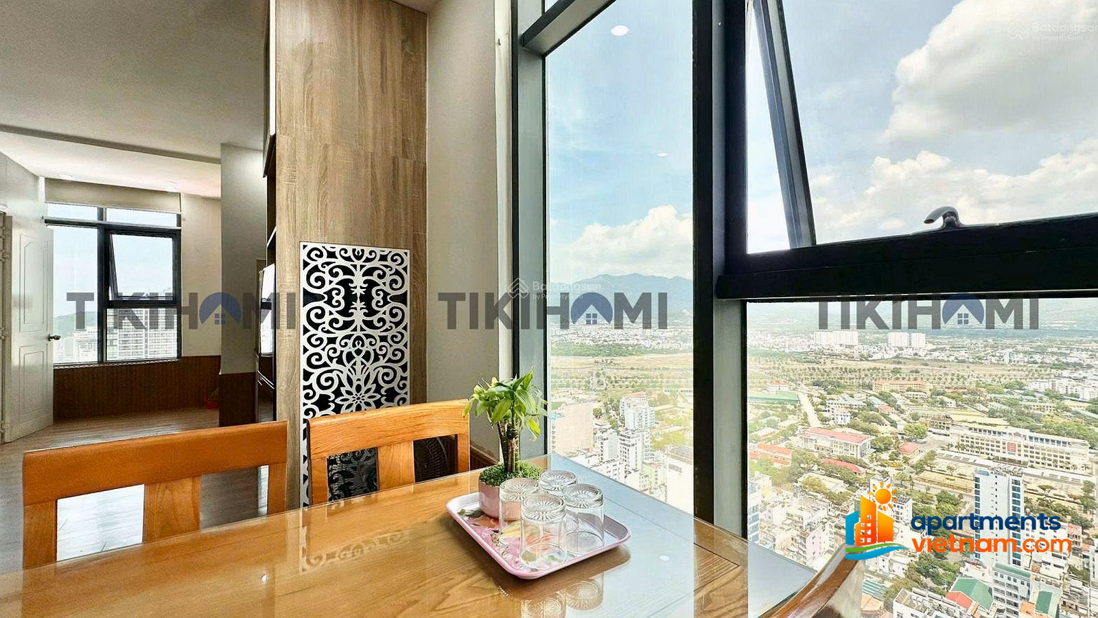 Selling a 1-bedroom apartment facing the sea - Southeast corner apartment - price 2.5 billion (including taxes and fees)