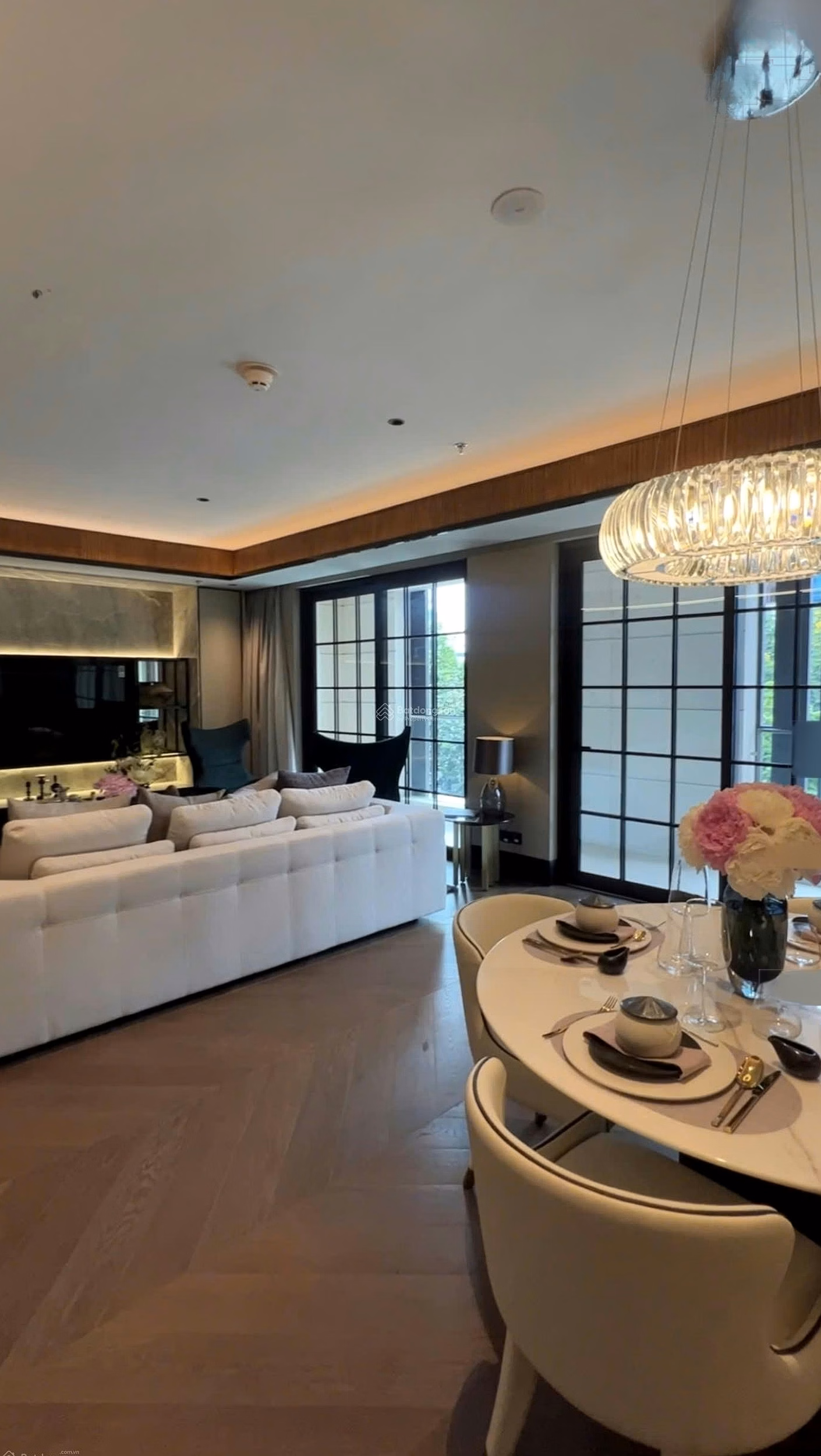 Beautiful, outstanding beauty queen apartment for sale, The Grand Hanoi