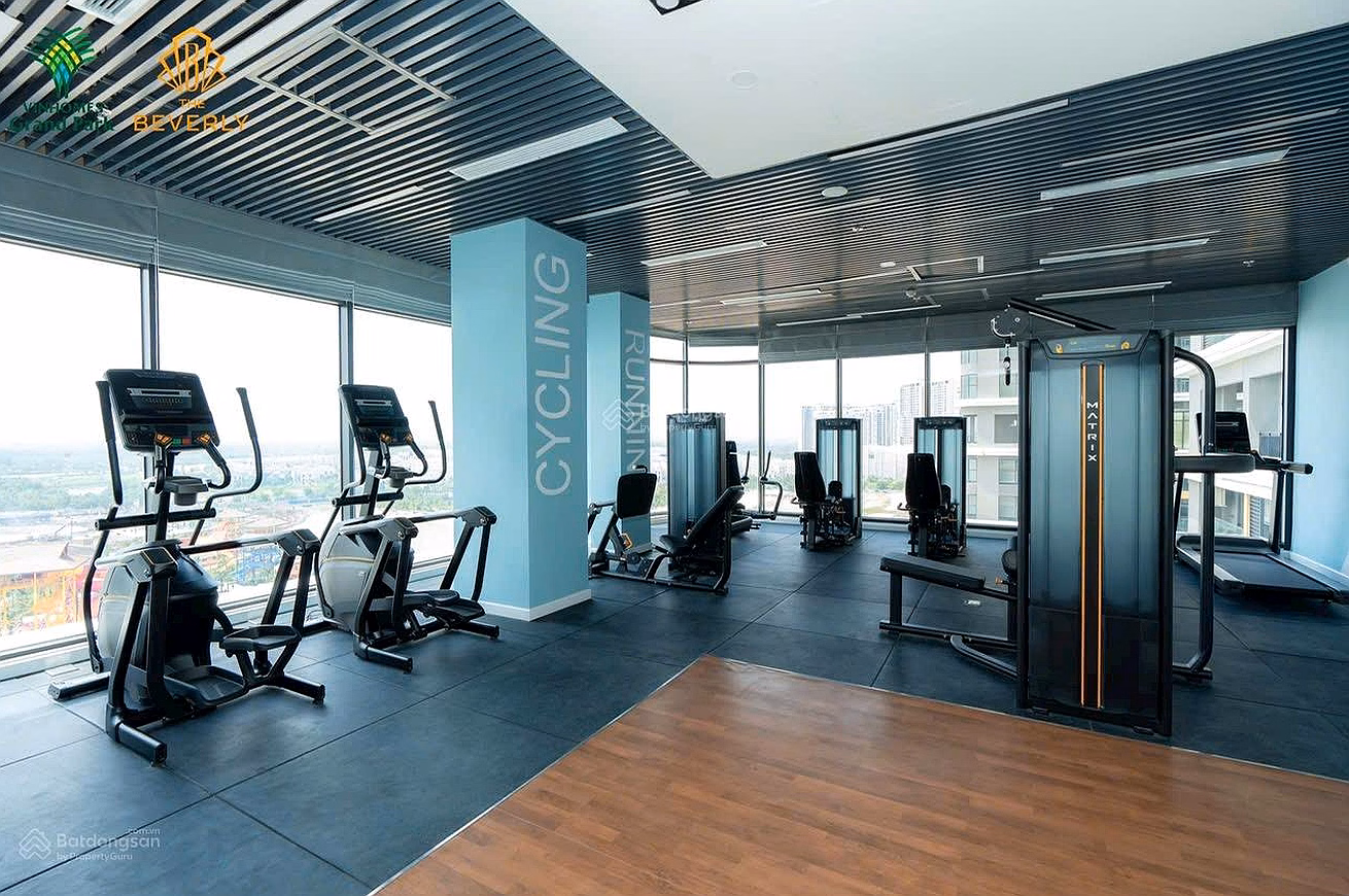Deep reduction of 3.3 billion all-in, 1 bedroom + 55m2 apartment, high floor, skyline view, west direction, river view