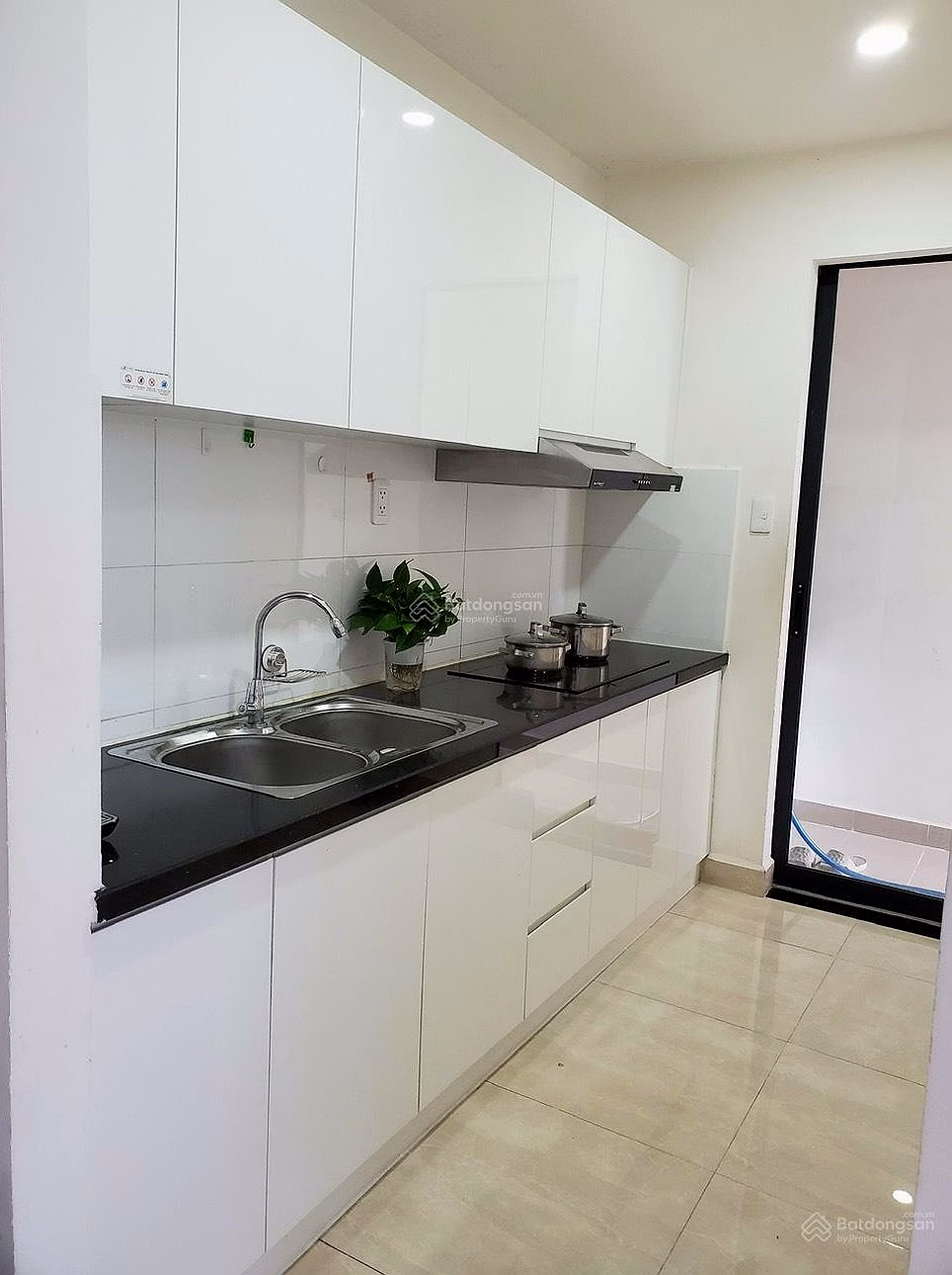 Urgent sale of 64m Centana Thu Thiem apartment with pink book