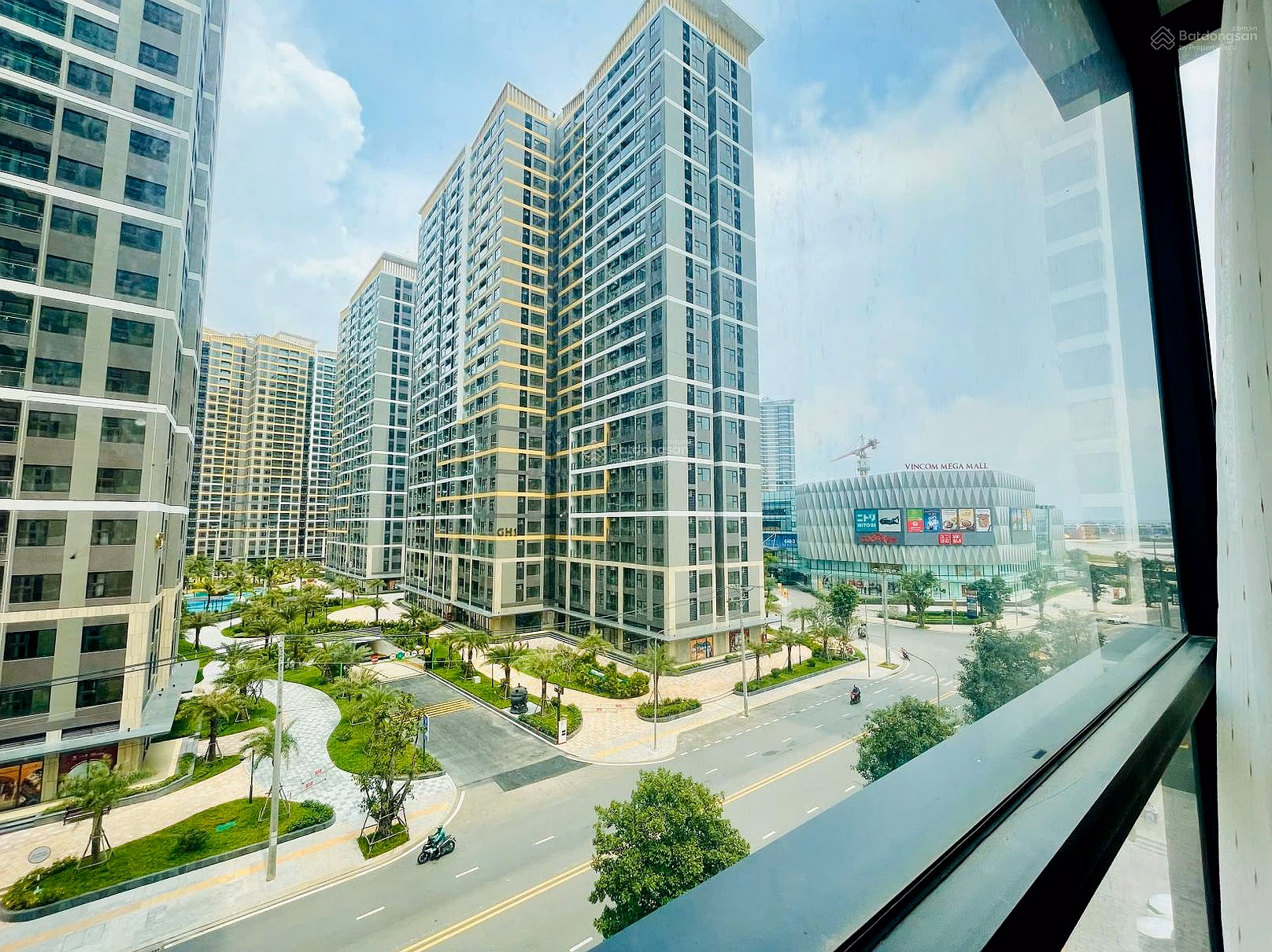 Quick release 2 bedrooms fully furnished block C good price only 4.93 billion at Masteri Center Point VHGP receives new house