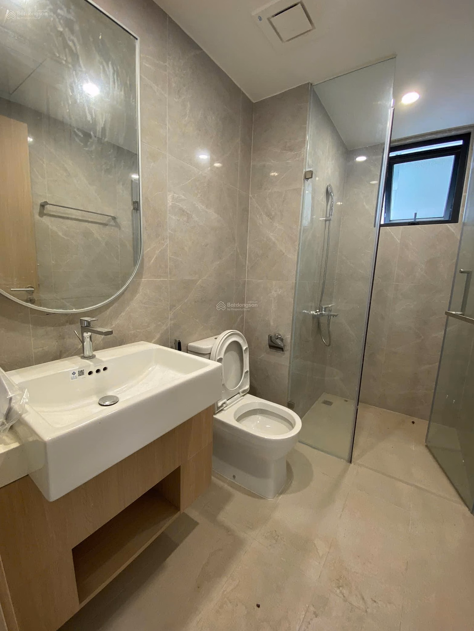 Quick release 2 bedrooms fully furnished block C good price only 4.93 billion at Masteri Center Point VHGP receives new house