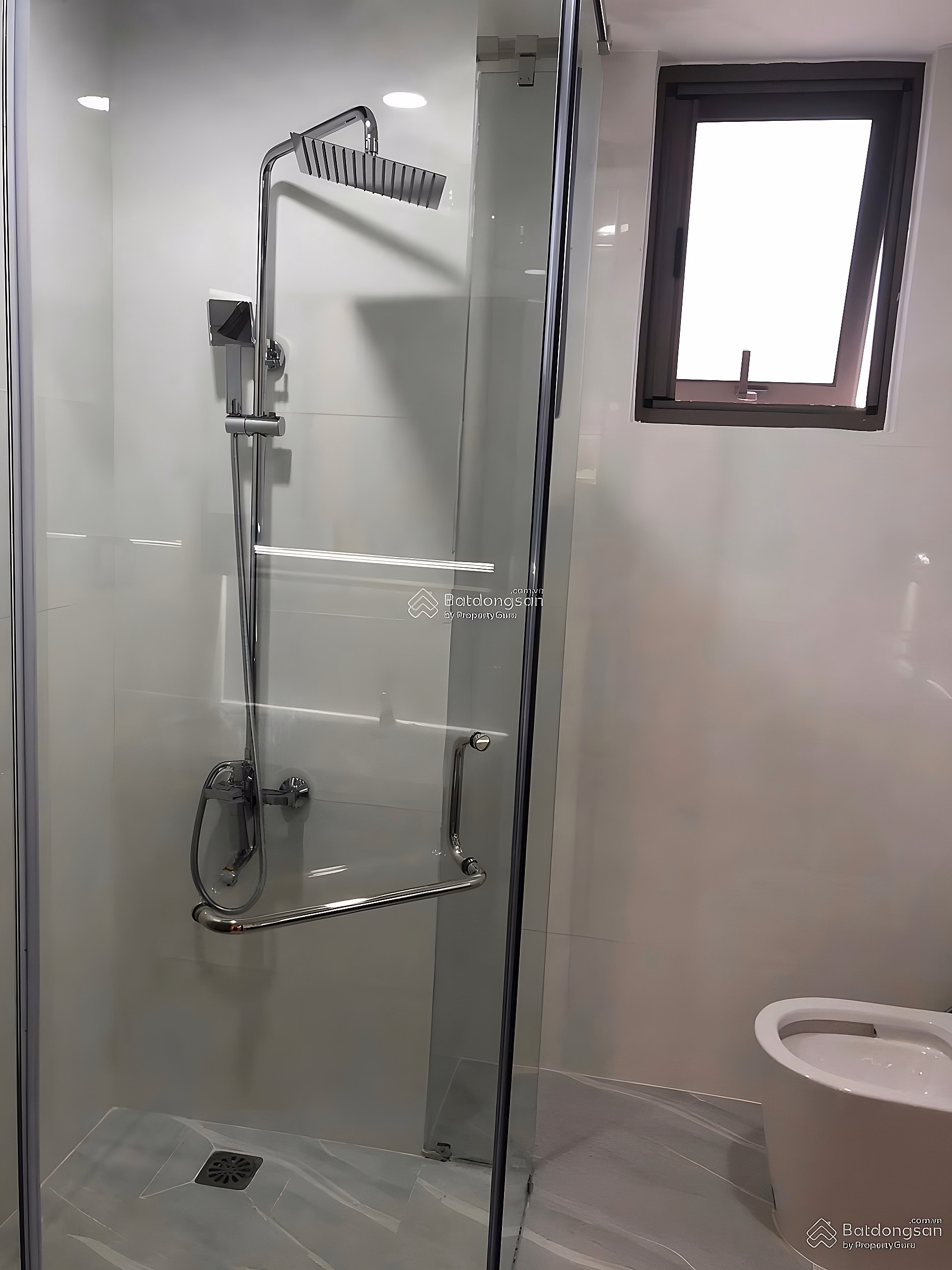 Saigon South Residence apartment for rent with beautiful pool view, full of high-class furniture