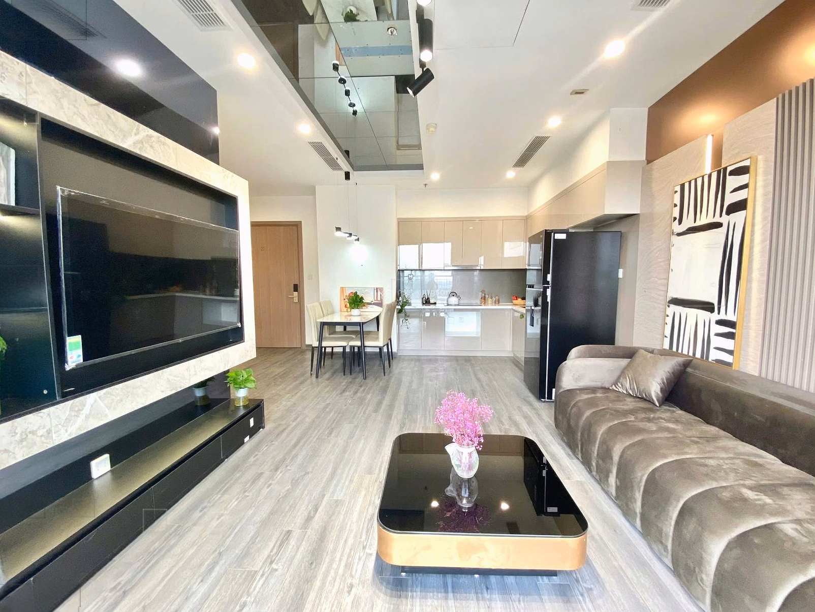 Collection of beautiful apartments with good prices at Vinhomes Ocean Park - Real houses, real prices, Ms. Hang supports A - Z