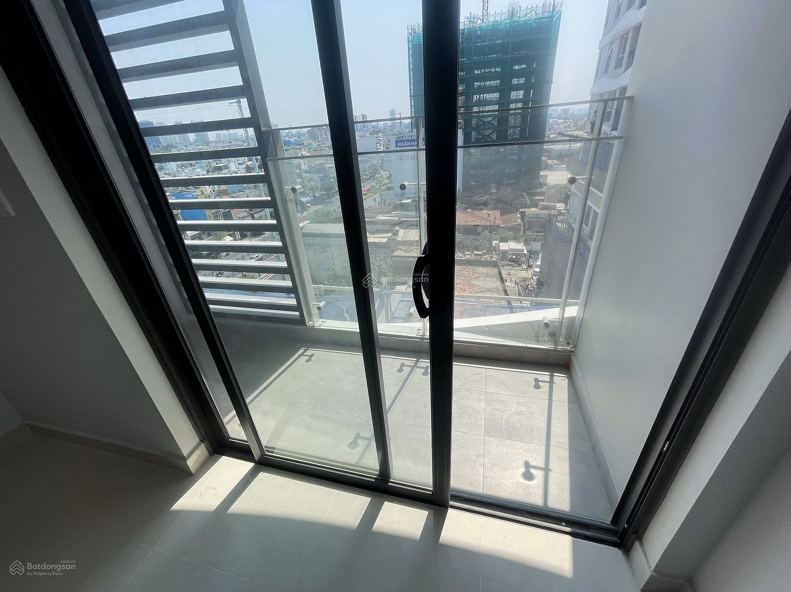 Selling 2 bedrooms 5.2 billion CC D-Homme 765 Hong Bang District 6