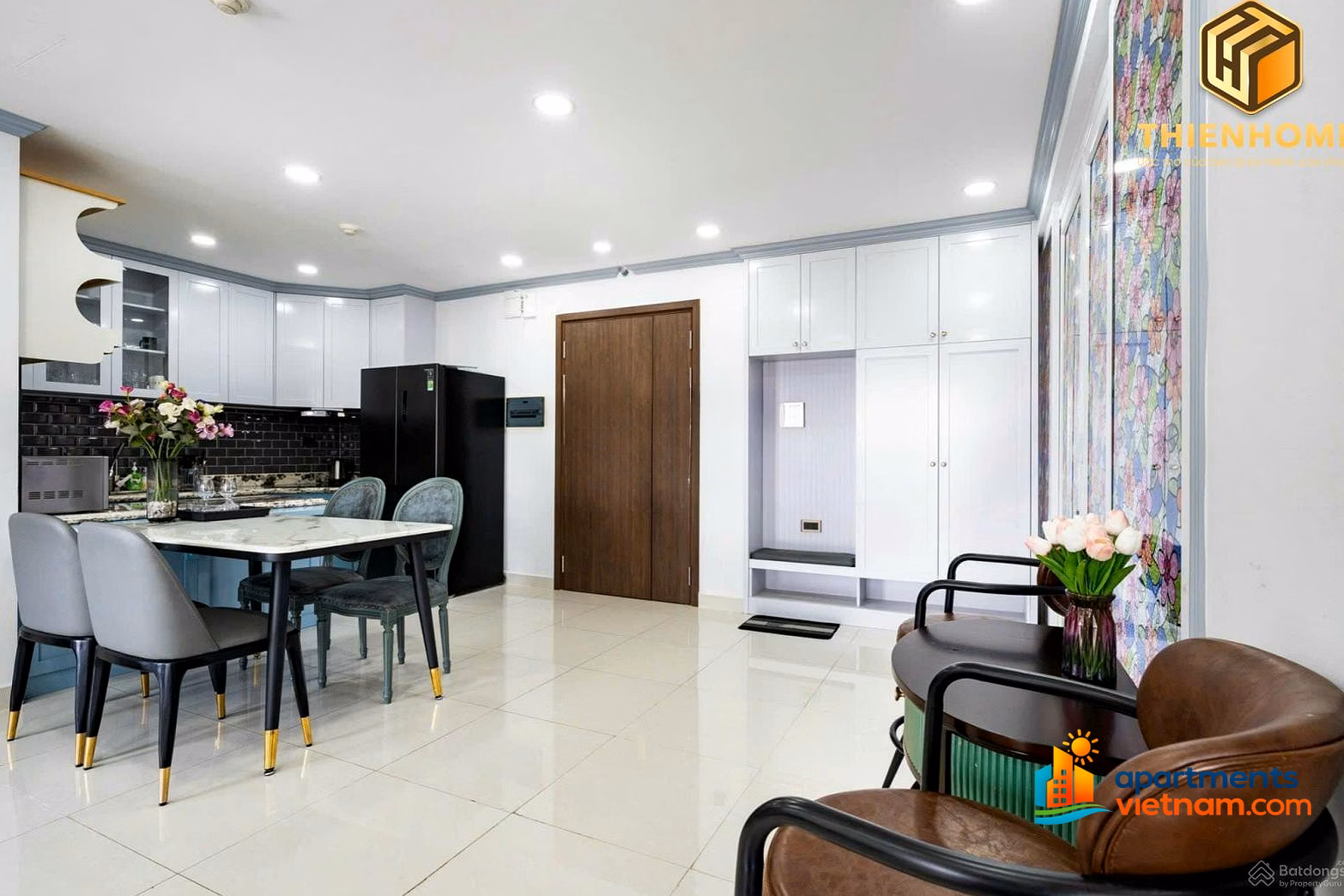 Saigon Royal for best price***: OT/13.5 million, 1 + 1 bedroom/18.9 million, 2 bedroom/25.9 million, 3 bedroom/43.9 million