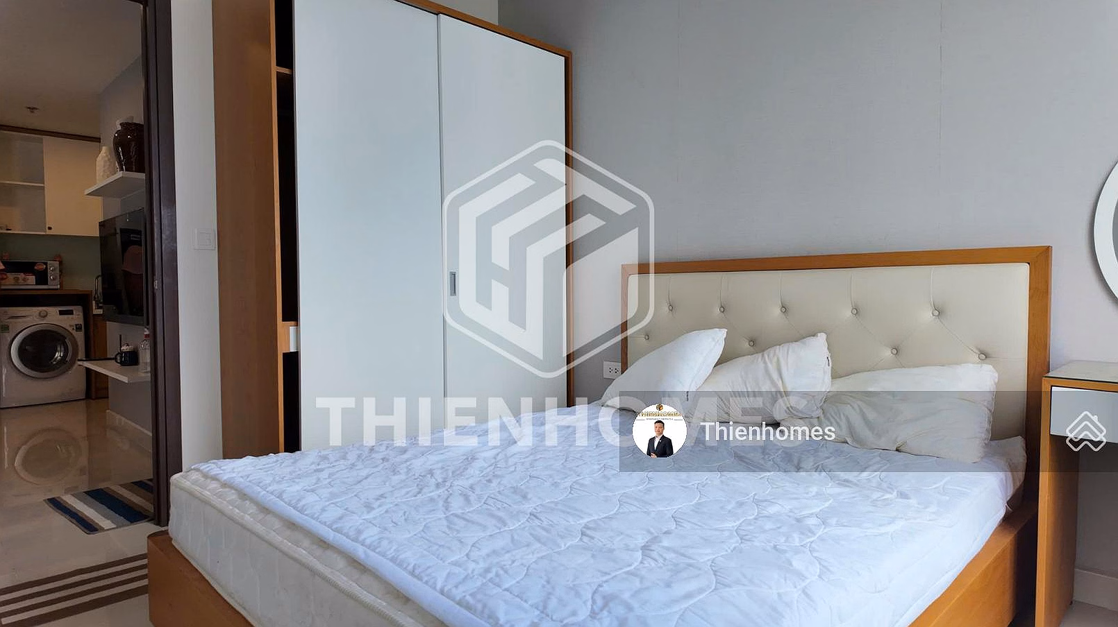 Tresor market is hot! Selling apartment 2 bedrooms 1 bathroom 65m2 full space, beautiful view only 7.175 billion***