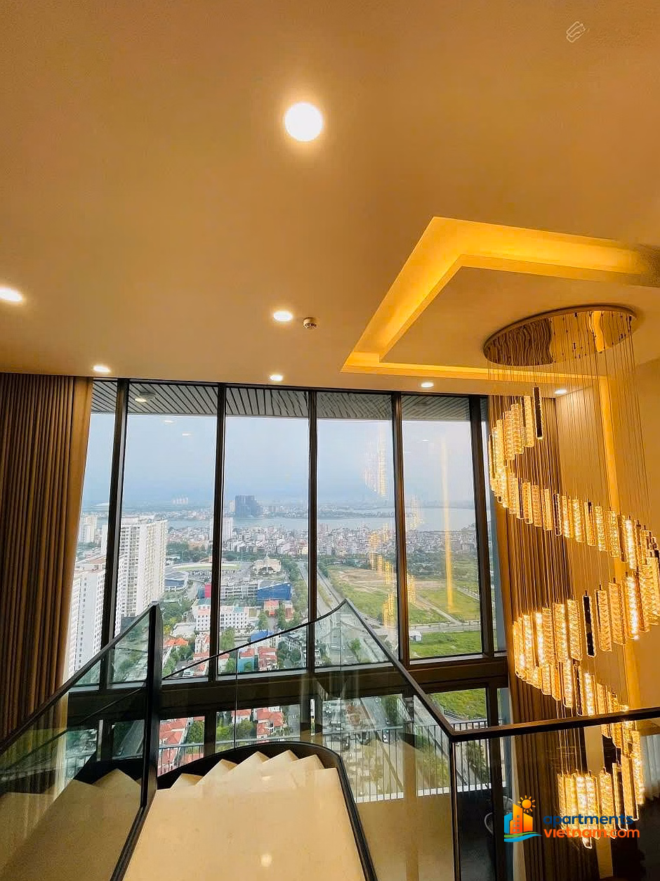 The owner sent an apartment for rent at a good price, 3 bedrooms fully furnished and basic, Ngoai Giao Doan urban area