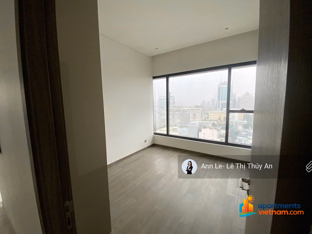 4 bedrooms The Marq District 1, basic furniture for sale