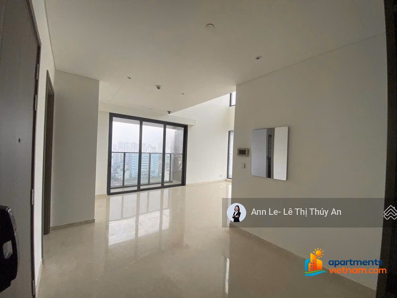 4 bedrooms The Marq District 1, basic furniture for sale
