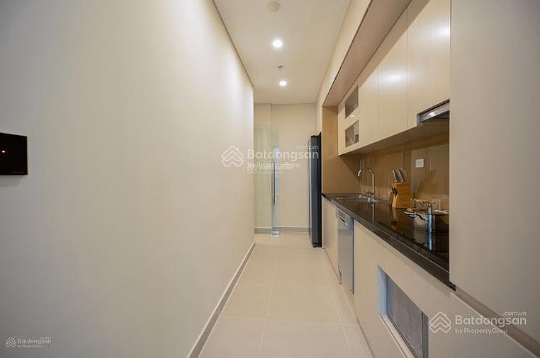 68 million/m2, only 1 apartment 71.3m2 priced at 4.9 billion, contact soon this month