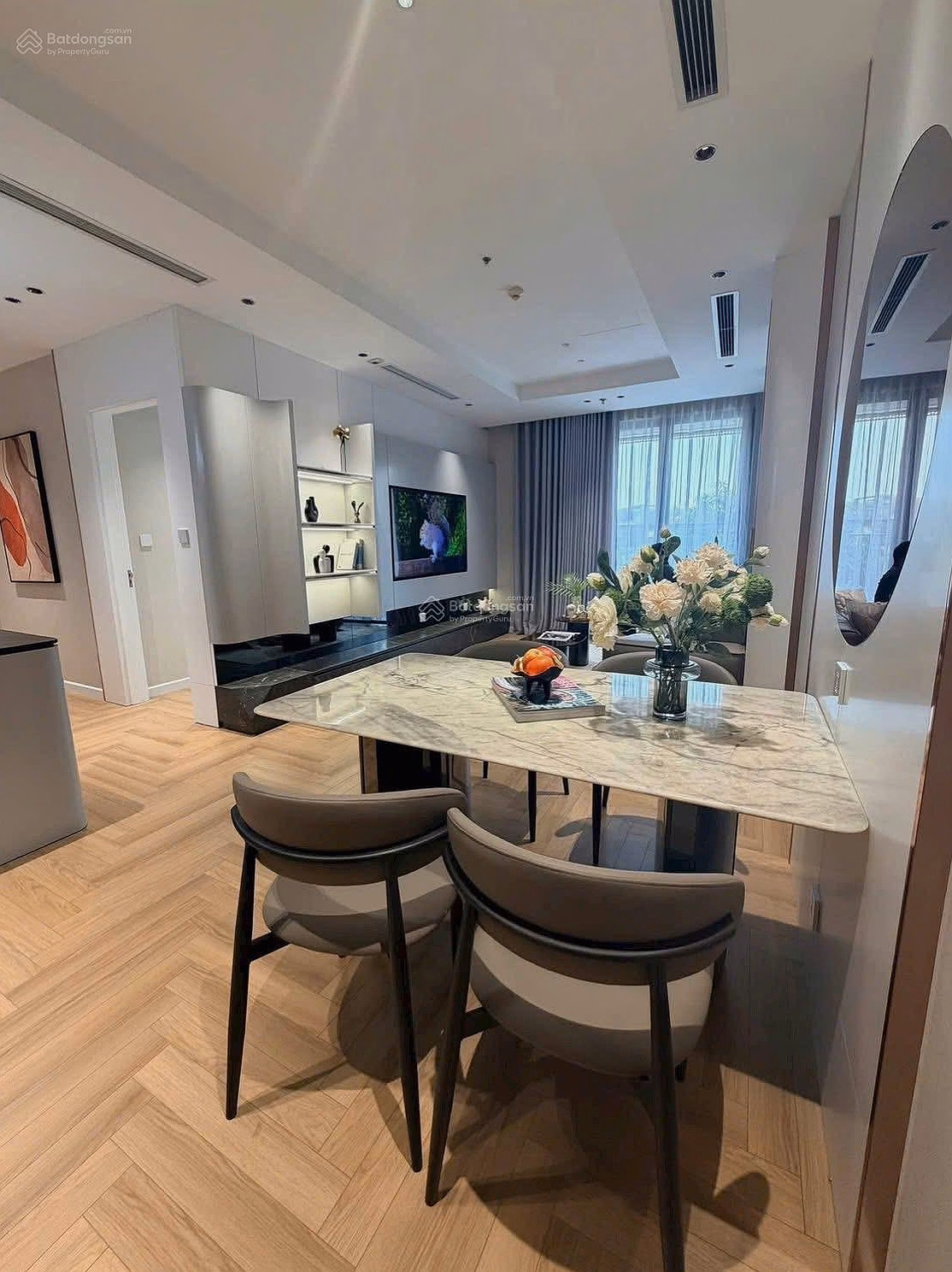 Dong Phat apartment building for sale, area 72m2, 2 bedrooms, 2 bathrooms - very cool lake view. Extremely beautiful 08-angle shaft