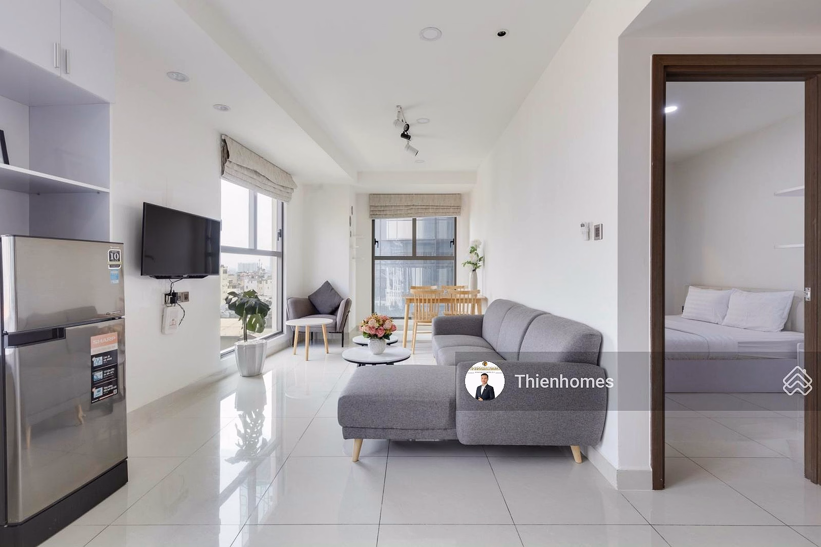 Super hot product! Owner selling Saigon Royal 2 bedrooms 1 bathroom 57m2 river view, fireworks only 6.29 billion***
