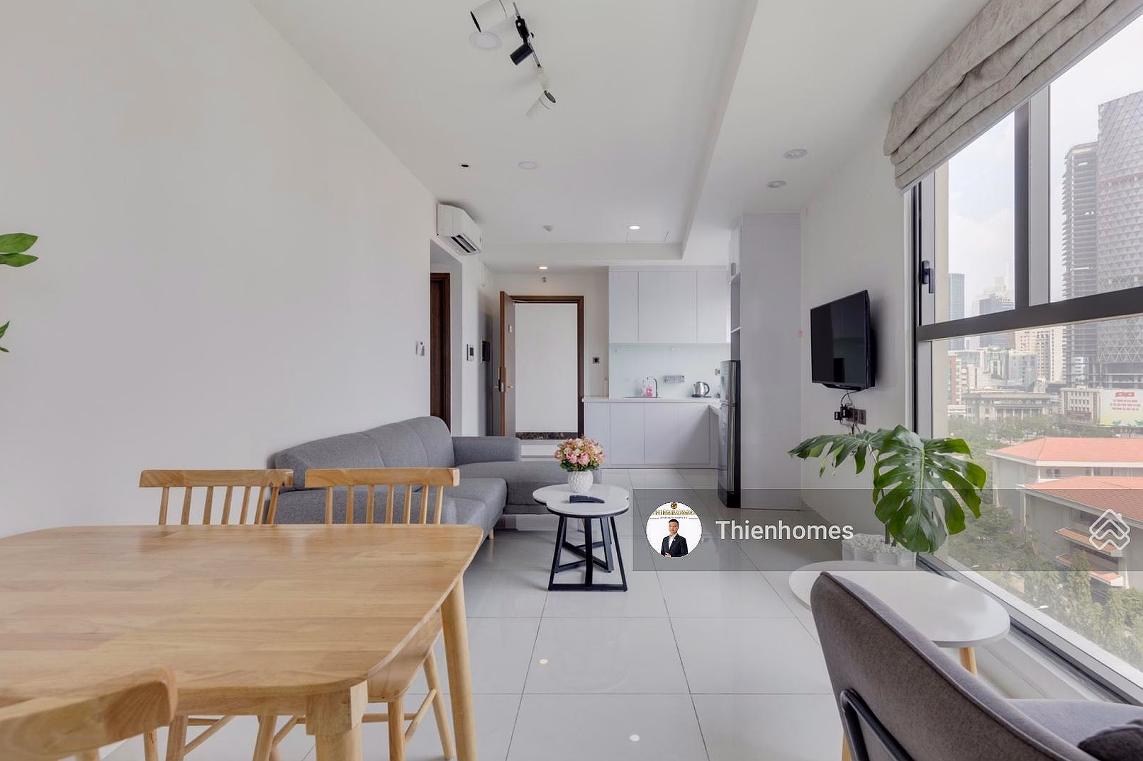 Super hot product! Owner selling Saigon Royal 2 bedrooms 1 bathroom 57m2 river view, fireworks only 6.29 billion***