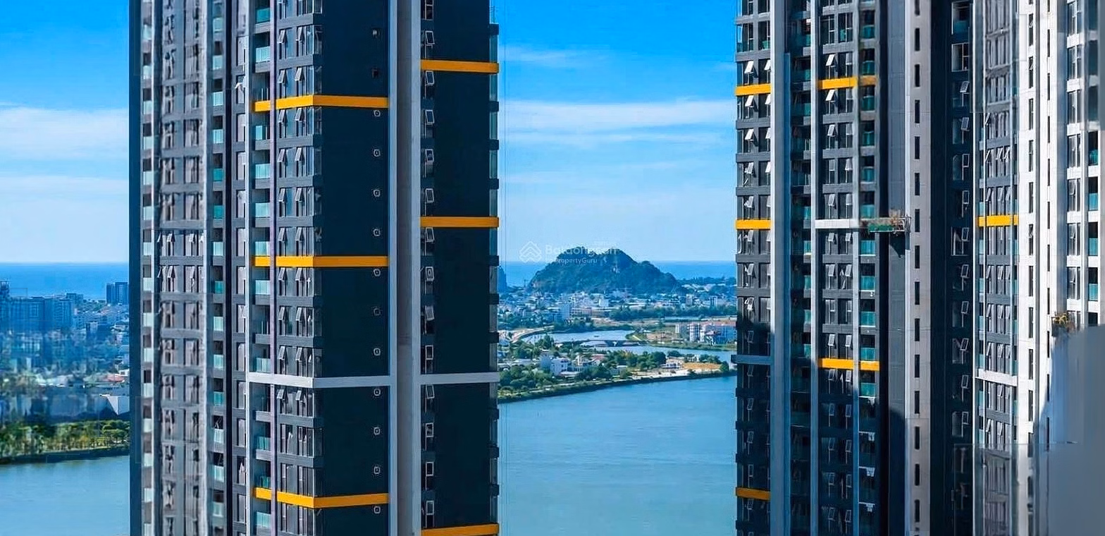 Bargain price apartment Masterise Da Nang, 2 bedrooms - Area: 73.1m2, price only 5.65 billion. Legal: Long-term pink book