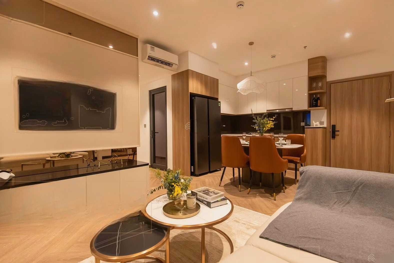 Bargain price apartment Masterise Da Nang, 2 bedrooms - Area: 73.1m2, price only 5.65 billion. Legal: Long-term pink book