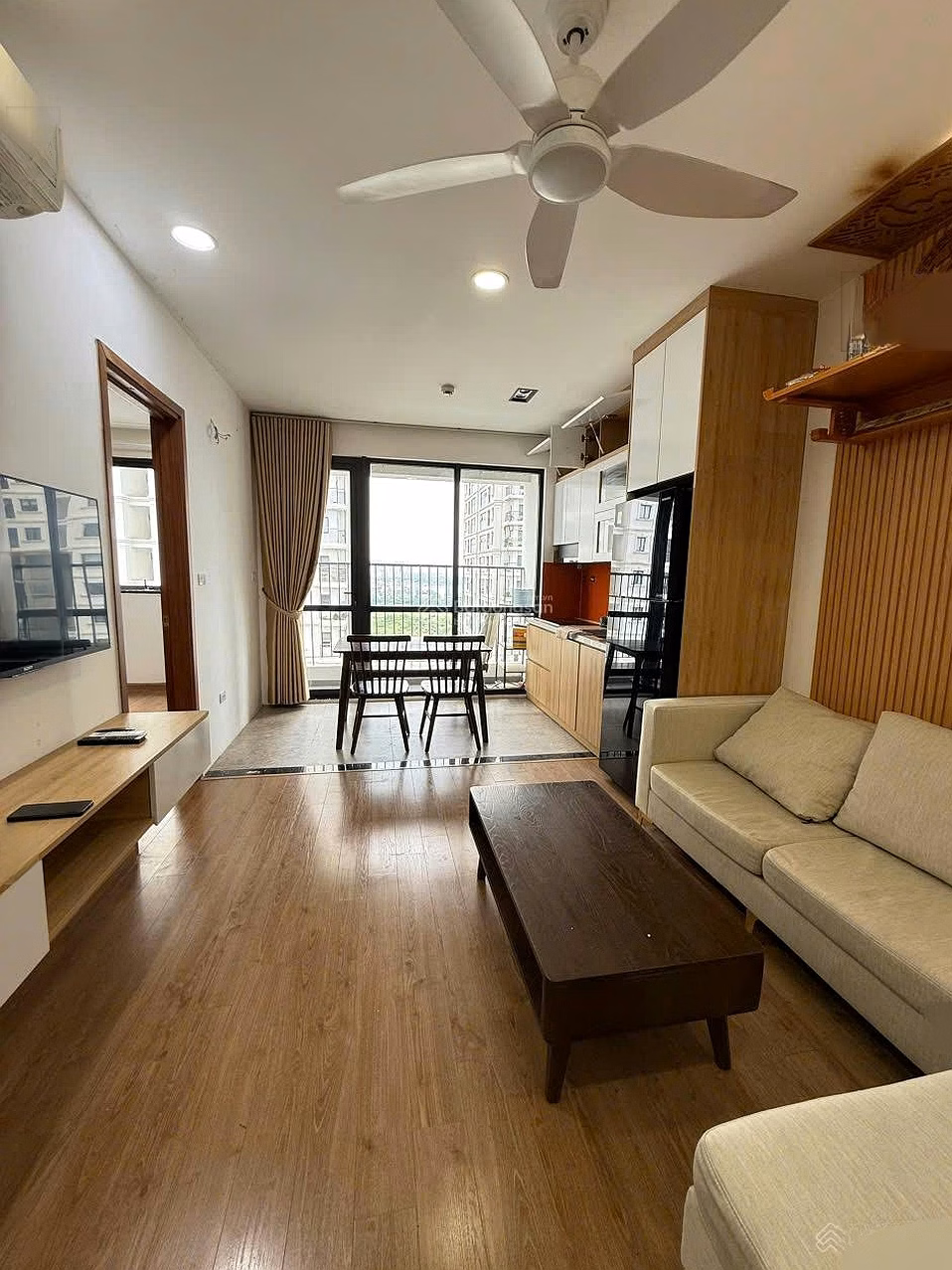 Management Board of Iris Garden CC - Tran Huu Duc for rent 2N apartment for 11 million/month, move in immediately 0838 452 ***