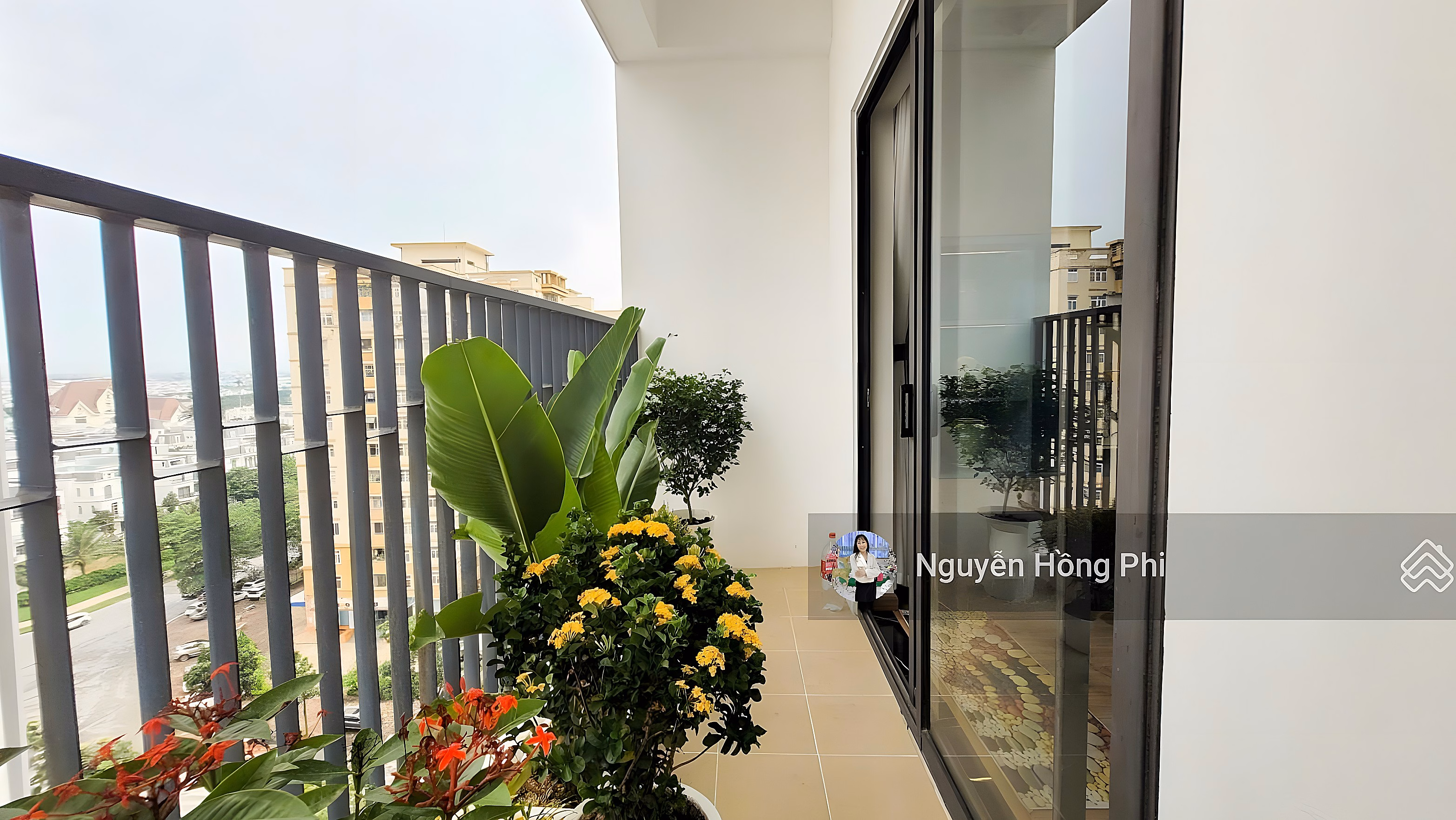 Quick sale CH 77m2 at Le Grand Jardin price 6.5 billion middle floor, balcony in SE, ready book, next to Vinhomes