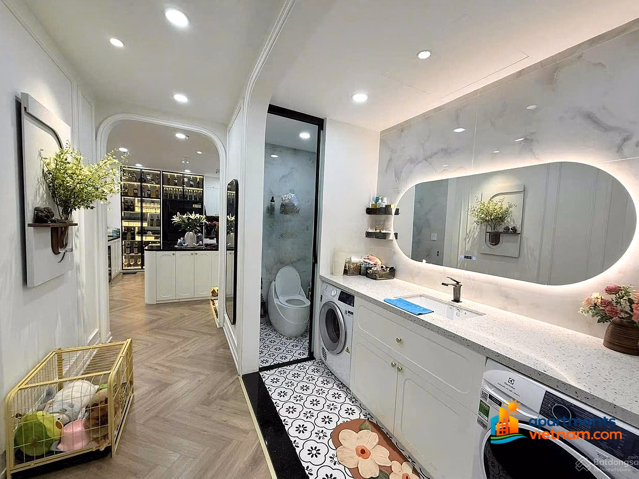 Summary of Royal City apartment fund updated with latest prices in July 2026***