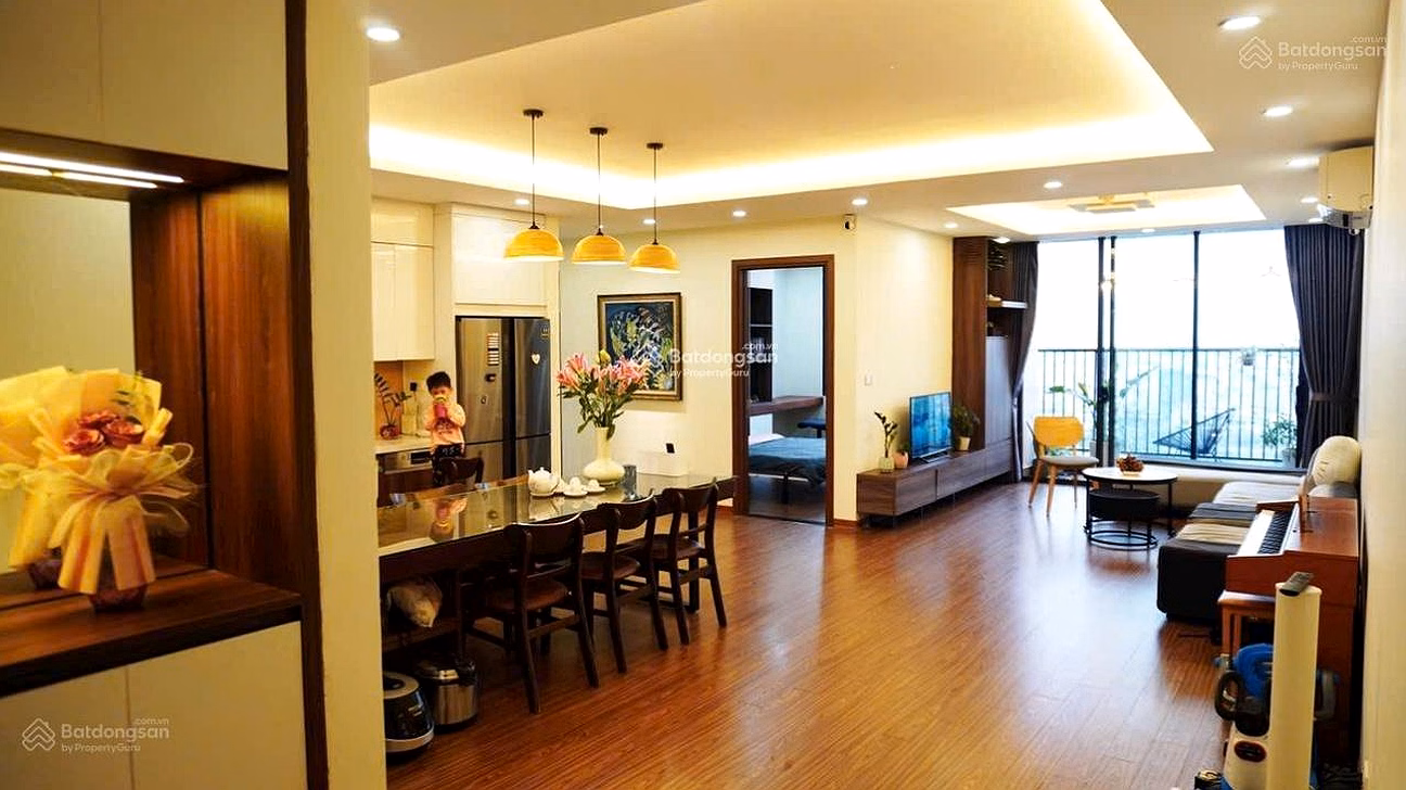 The owner sells a 3-bedroom apartment at the Eco Lake View project 32 Dai Tu at a preferential price