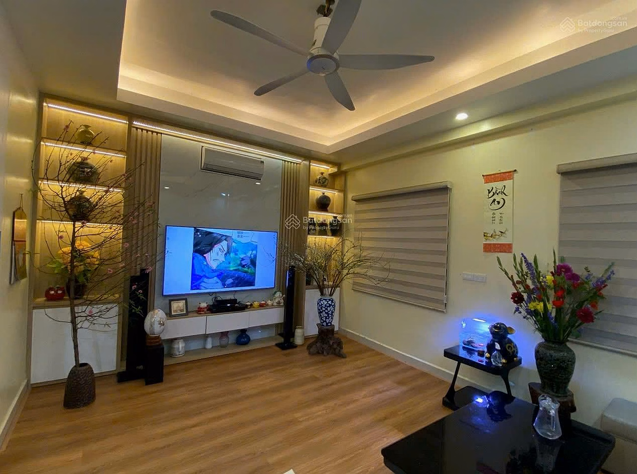 The owner sold at a loss a 3-bedroom apartment next to Sky Central building, 176 Dinh Cong